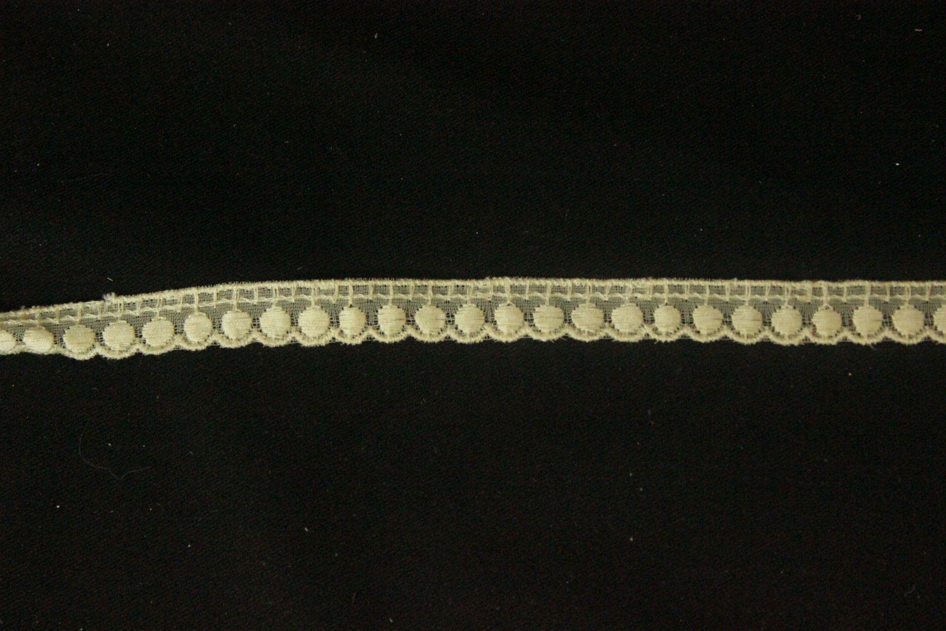 Dantela Banan, 1cm