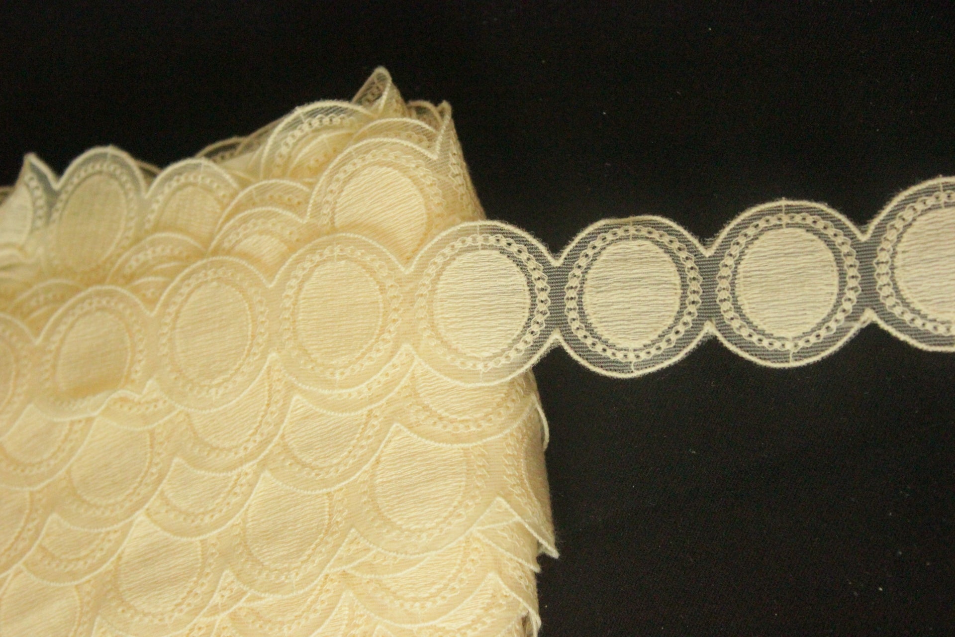 Dantela Banan, 2.50cm