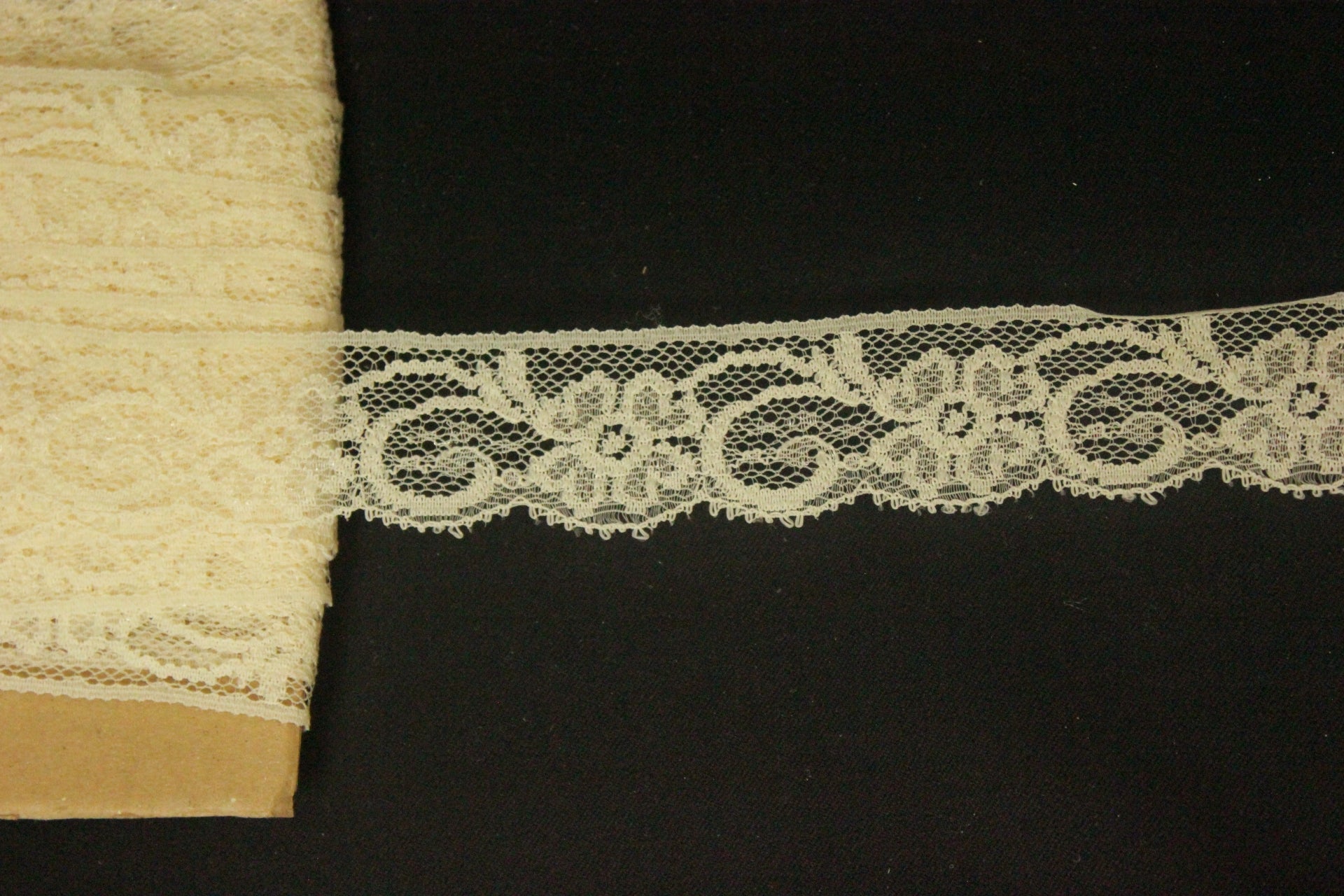 Dantela Banan, 2.50cm