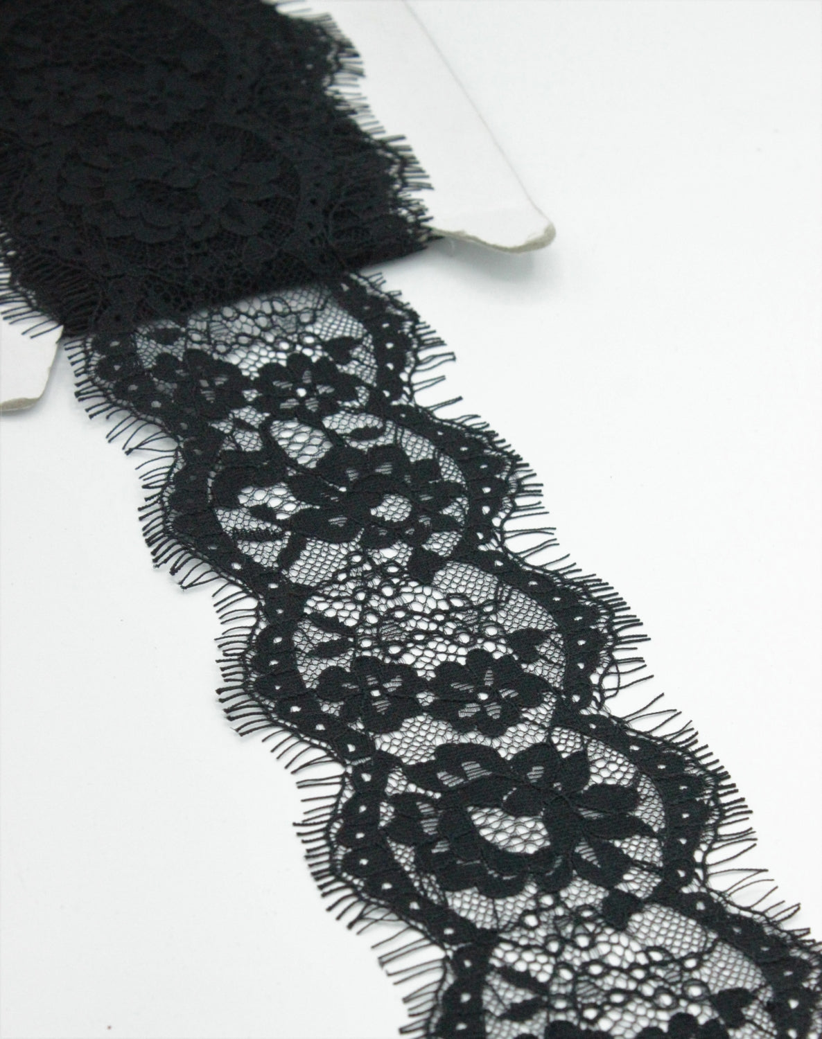 Dantela Chantilly 300 x 8cm, Negru