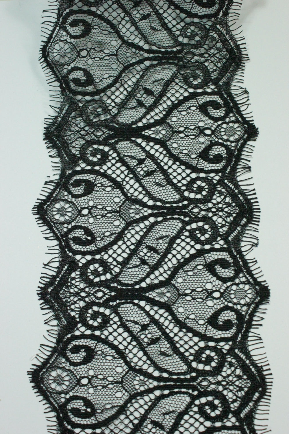 Dantela Chantilly Bucata de 2.90m x 13cm Latime, Negru
