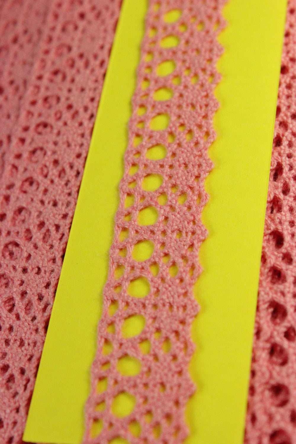 Dantela De Bumbac, Roz, 16mm