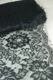 Dantela Chantilly 300 x 26cm, Negru