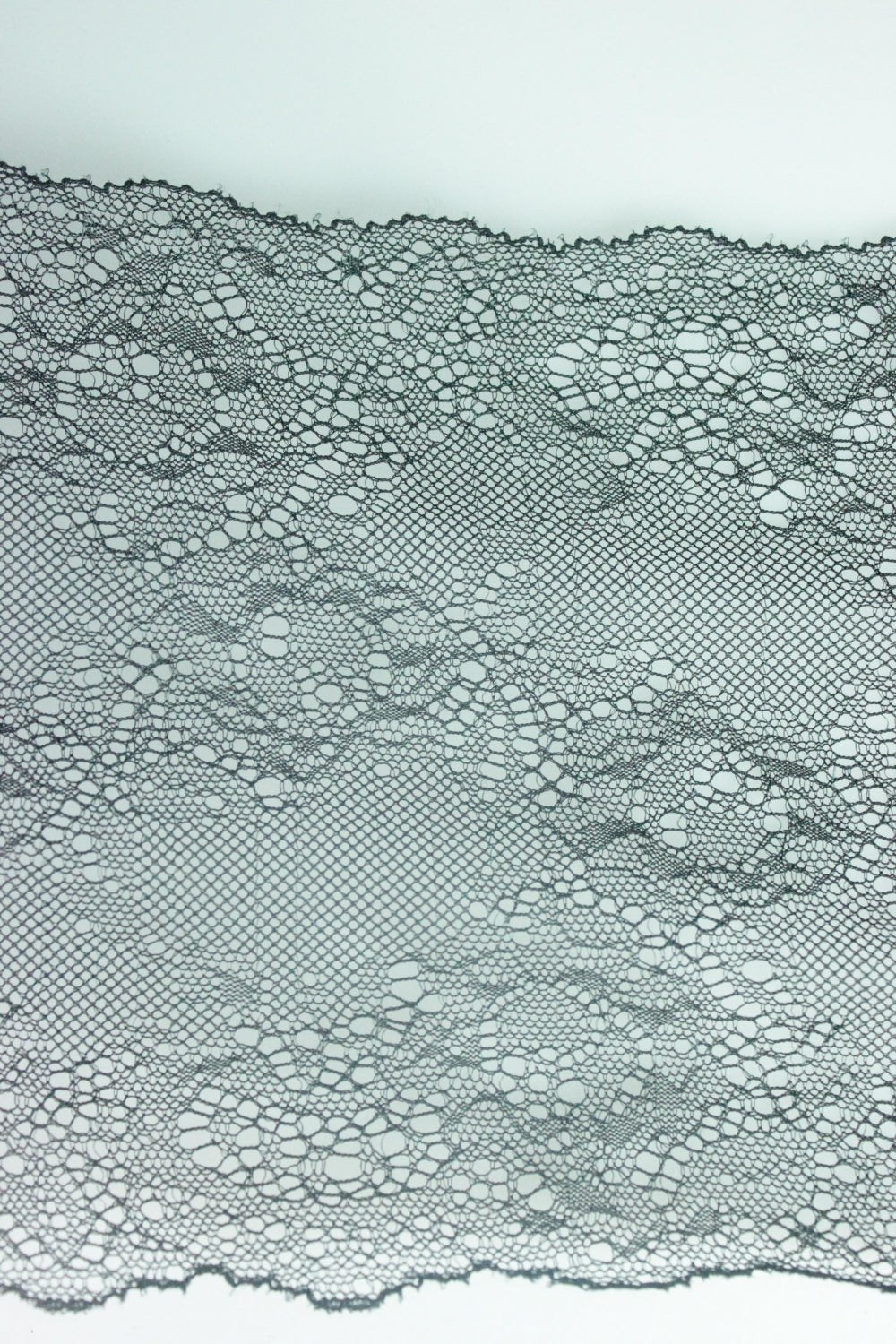 Dantela Fina Neagra, 15cm