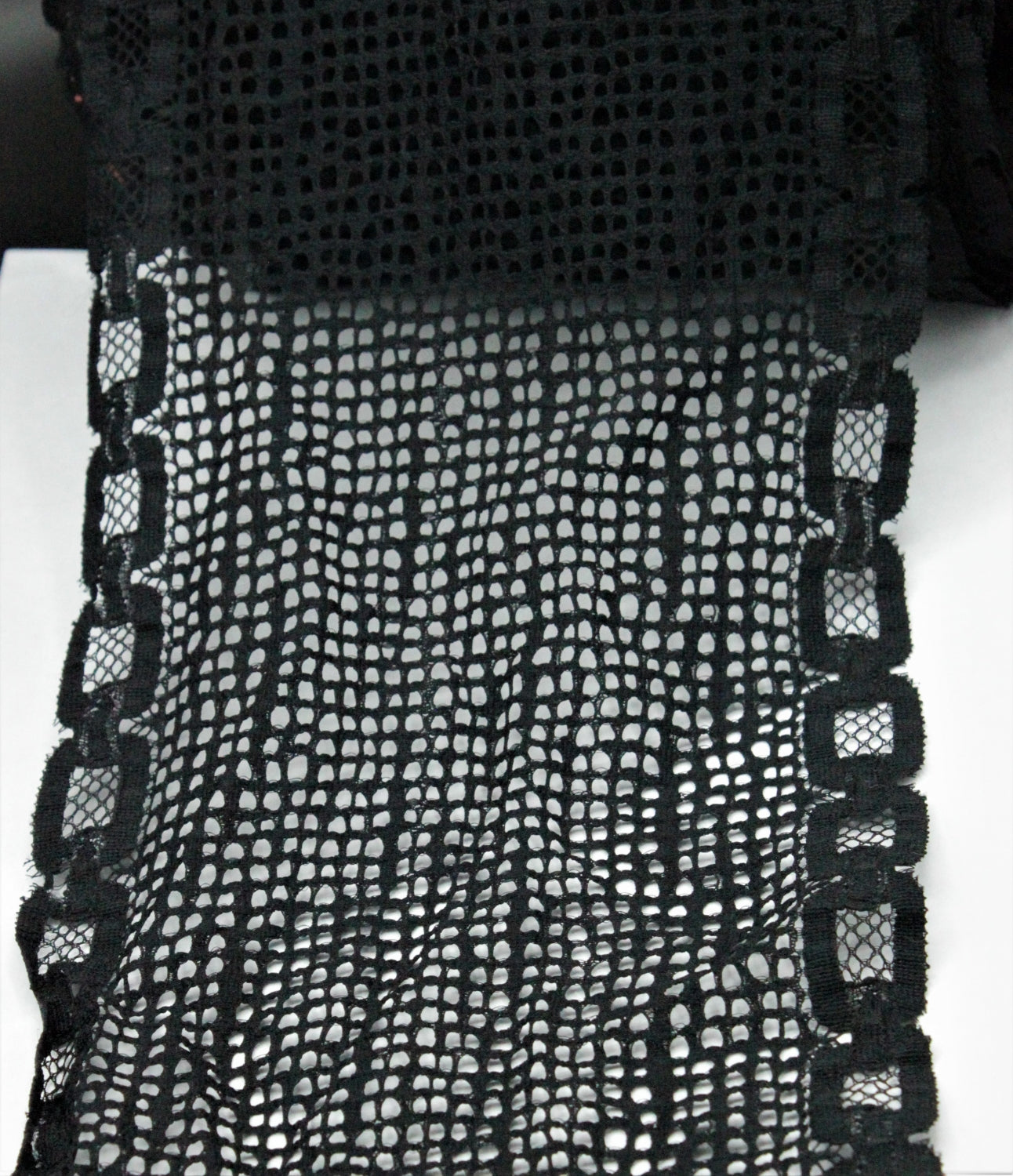 Dantela Neagra, 20cm