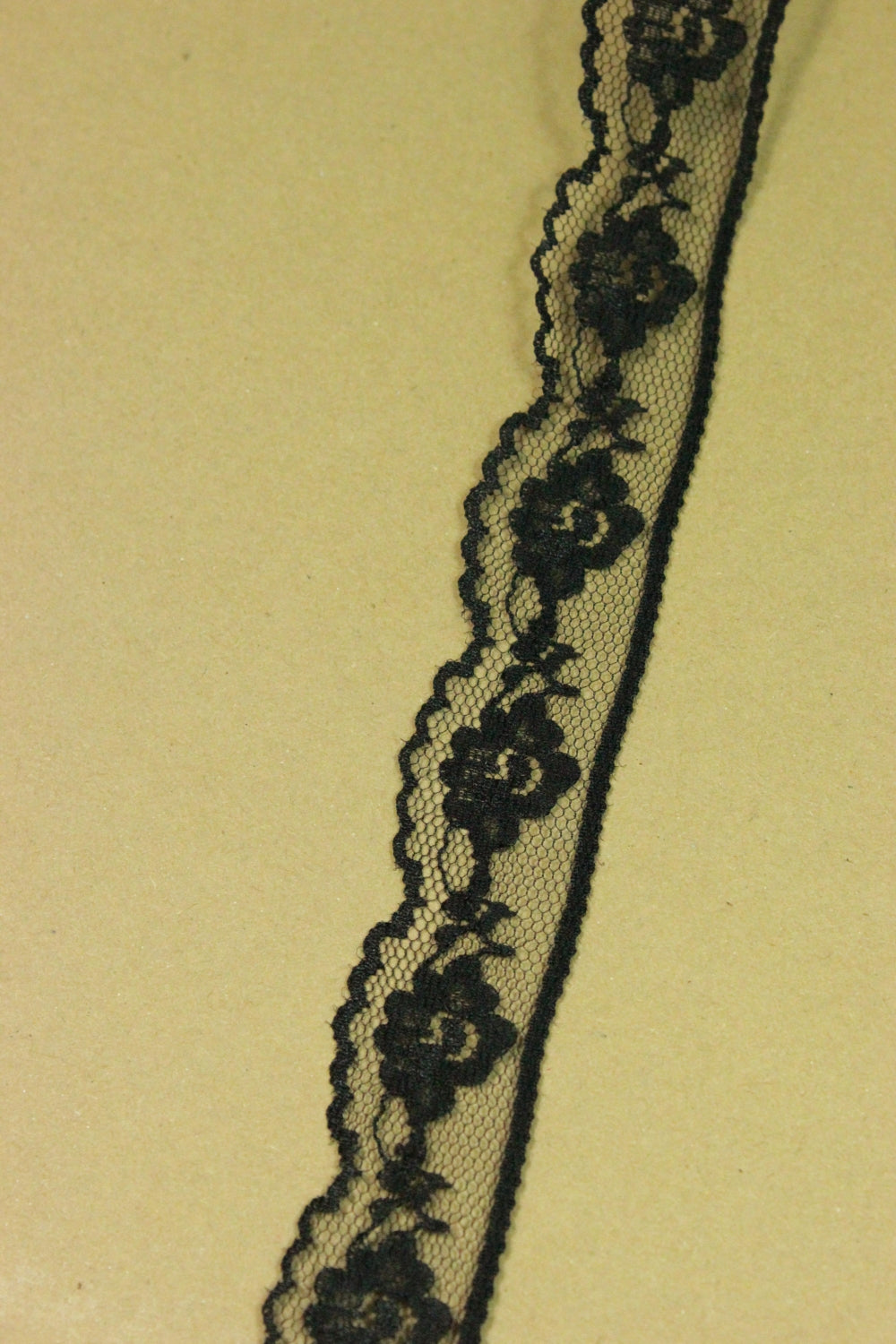 Dantela Neagra, 20mm