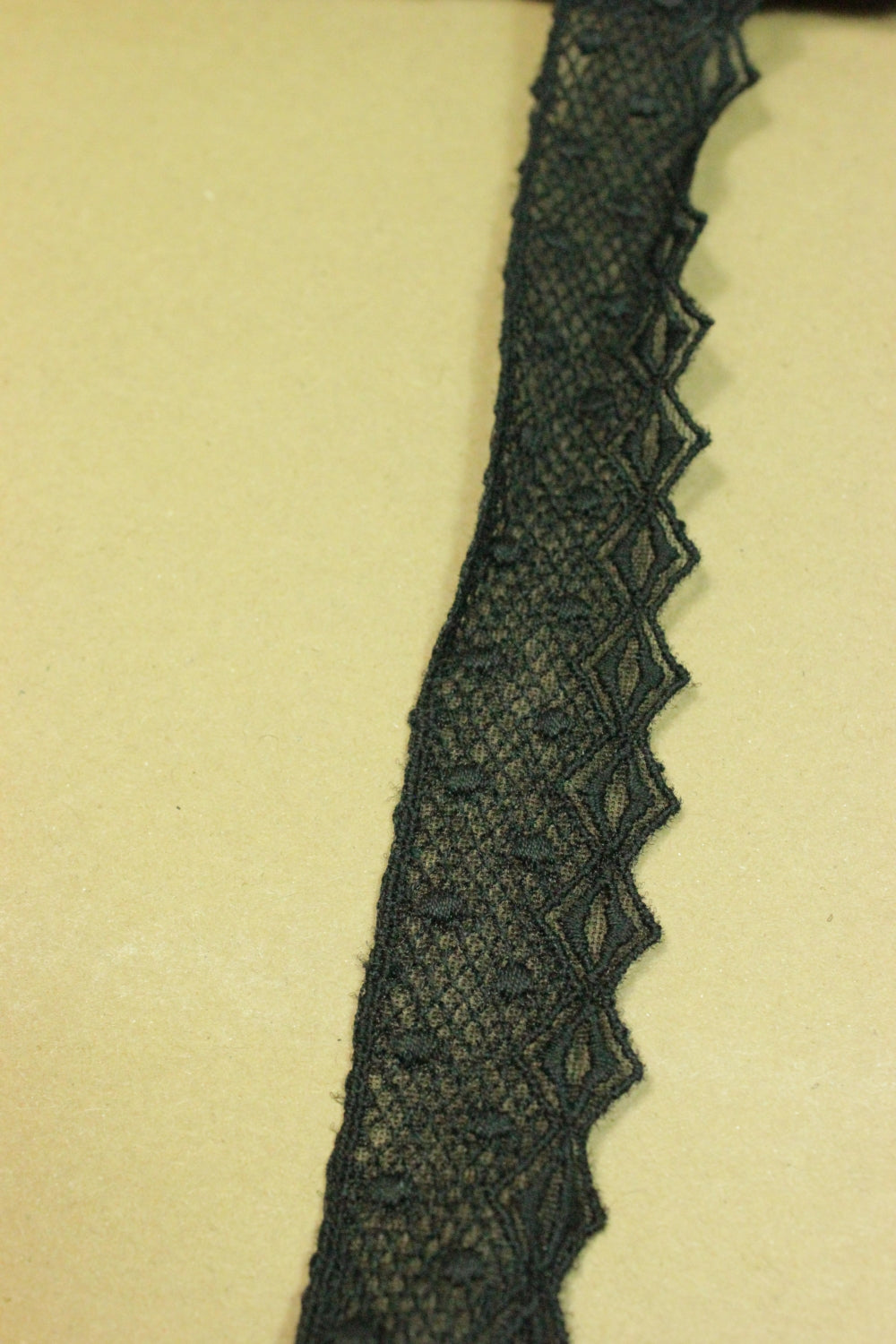 Dantela NEagra, 28mm