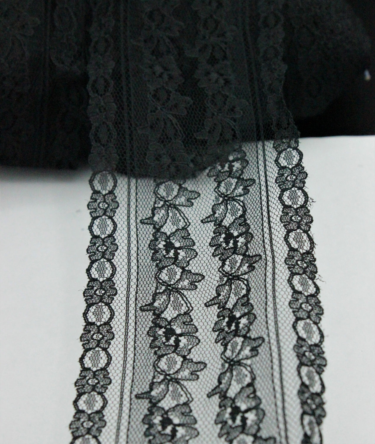 Dantela Neagra Apretata, 95mm, Negru