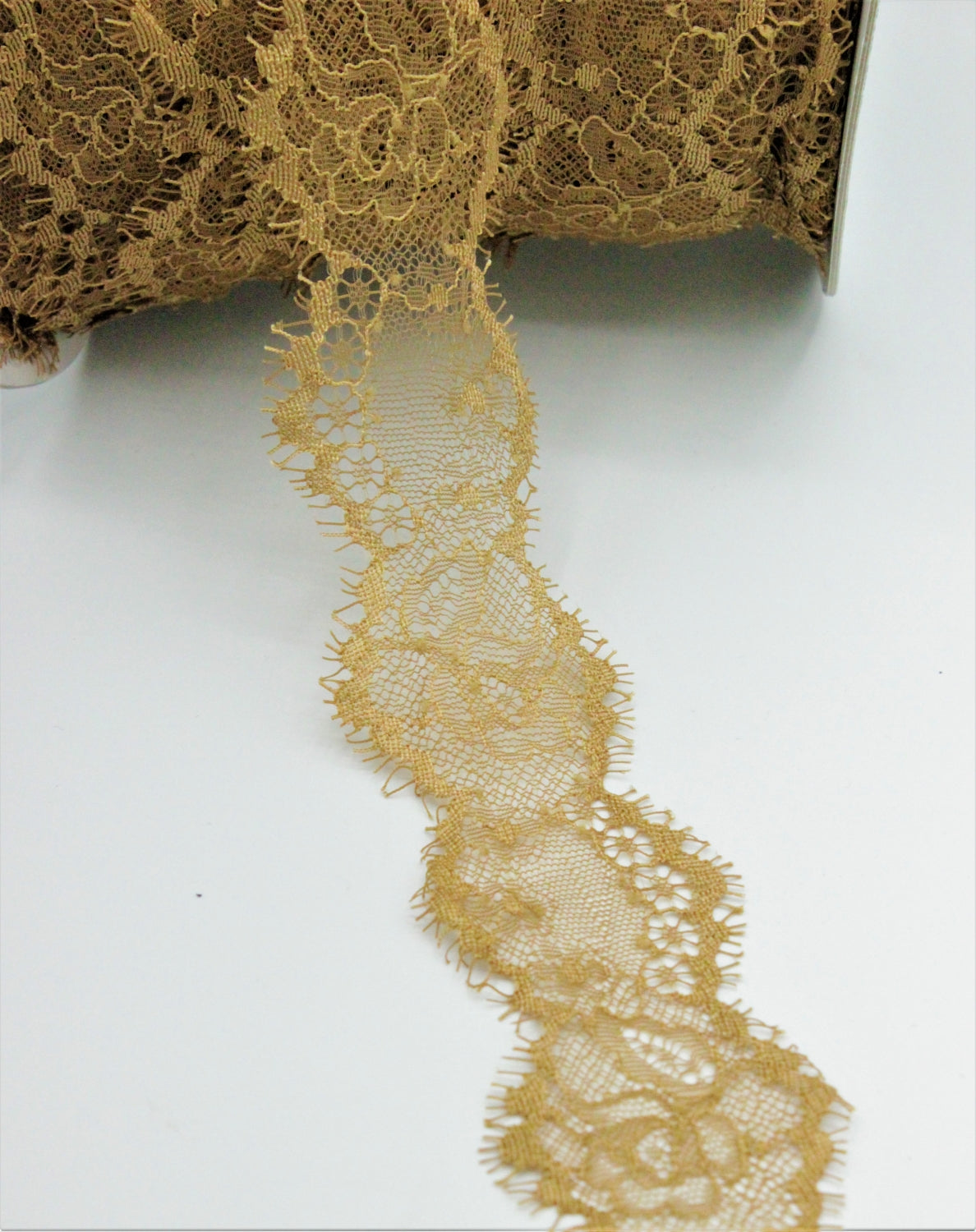 Dantela Tip Chantilly, Bucata de 300x5cm,Bej