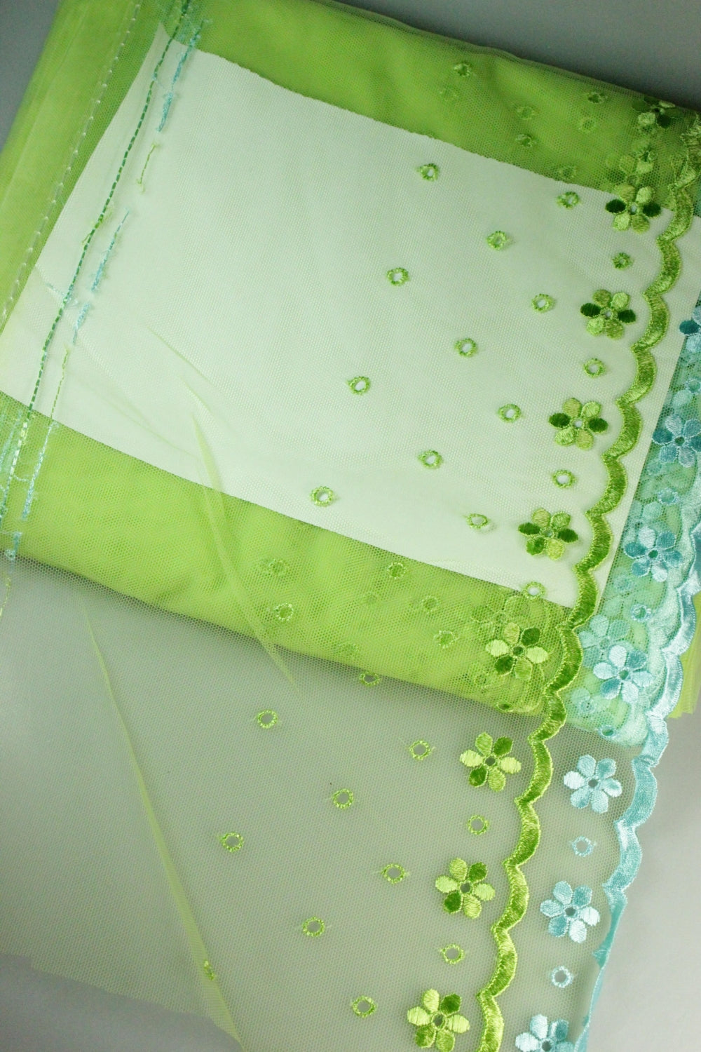 Dantela Tull Brodata, 25cm, Verde