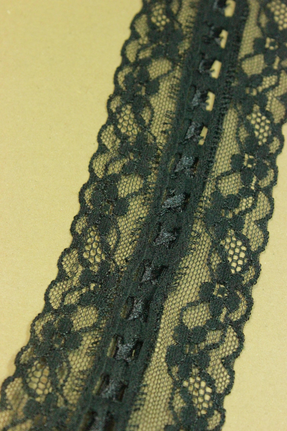 Dantella 55mm, Neagra