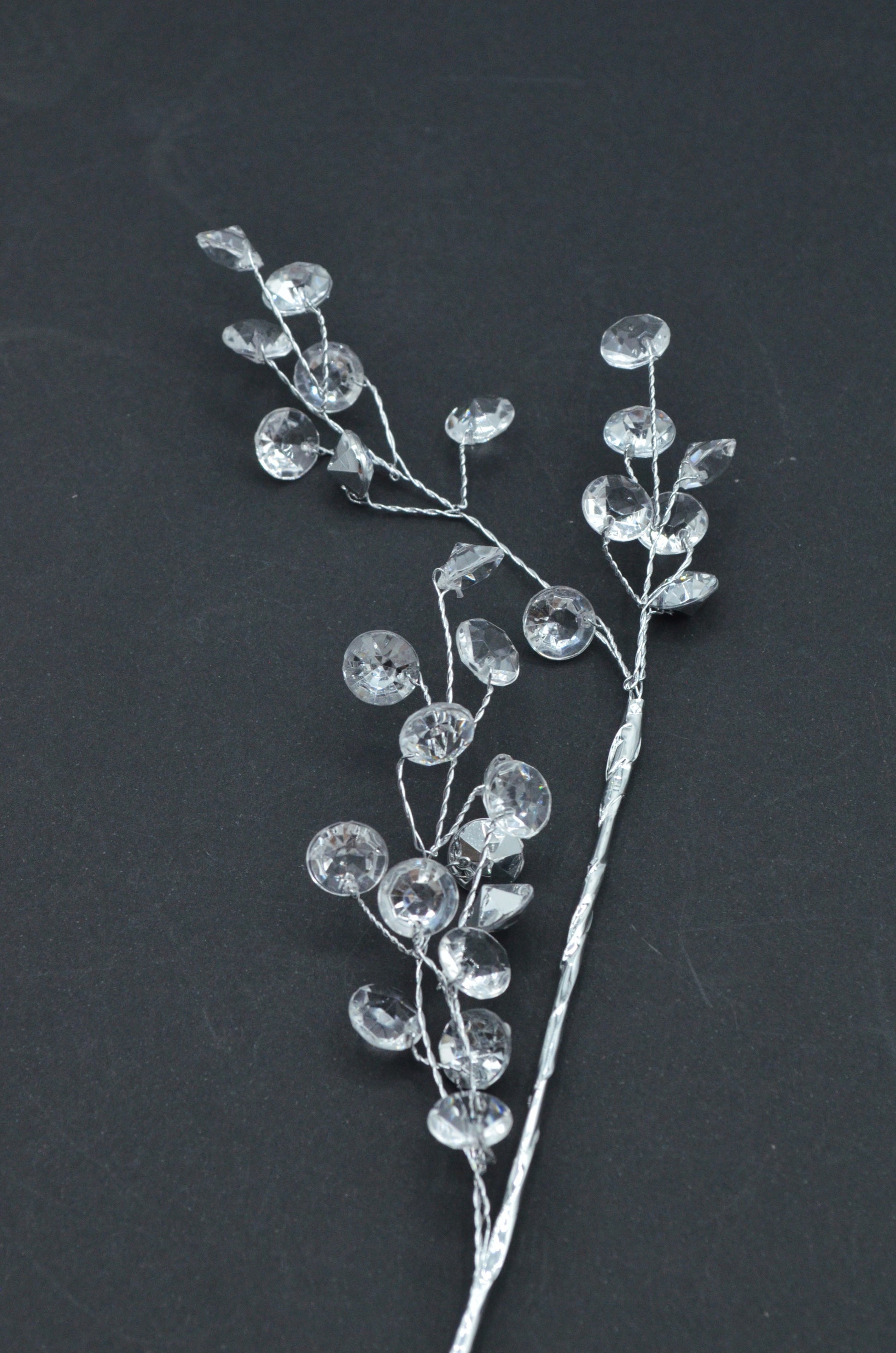 Aplicatie Decorativa din Sarma Metalica Modelatoare Si Pietre 30cm lungime