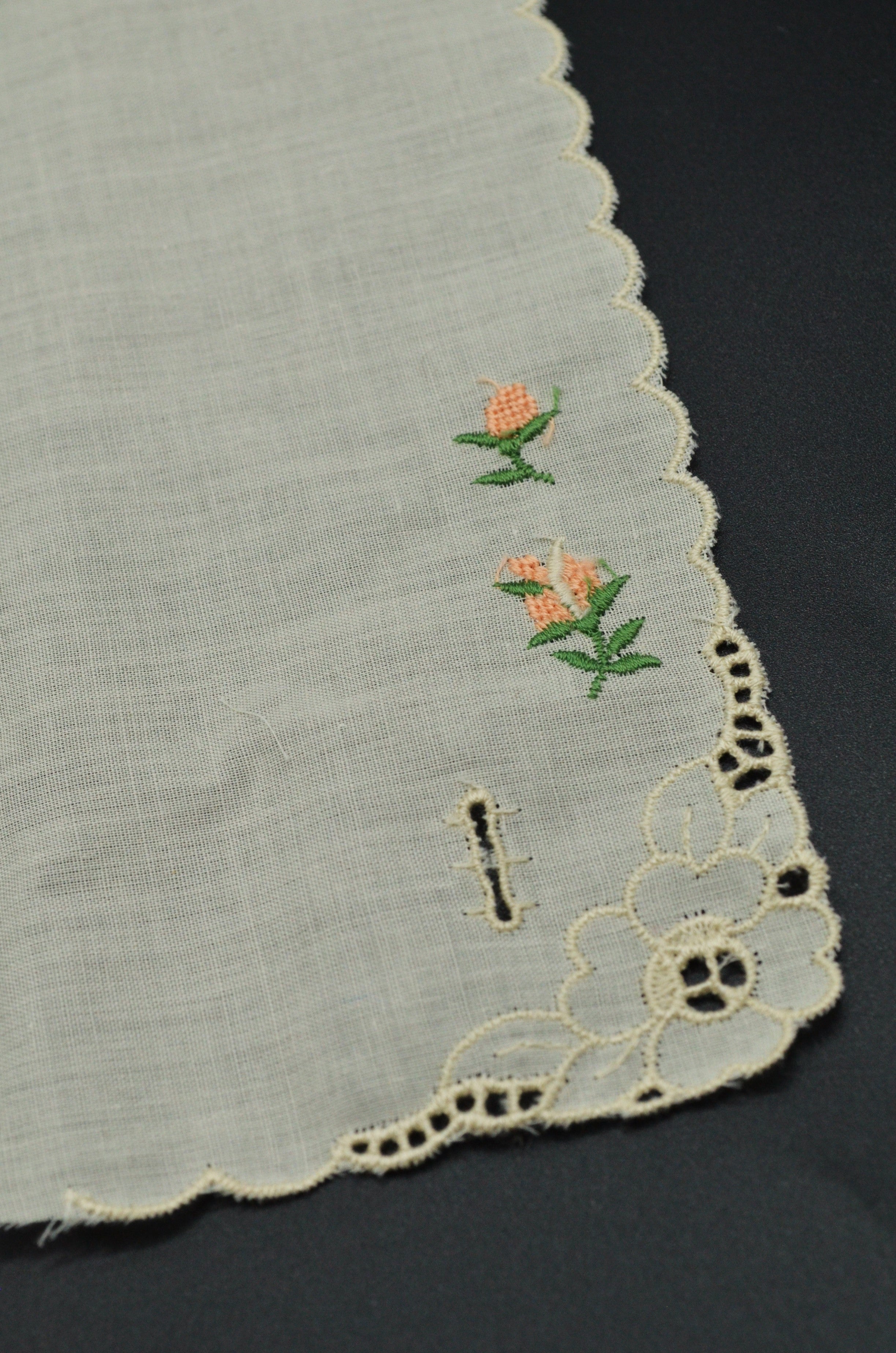 Guler Din Bumbac Brodat Crem, 8x22cm