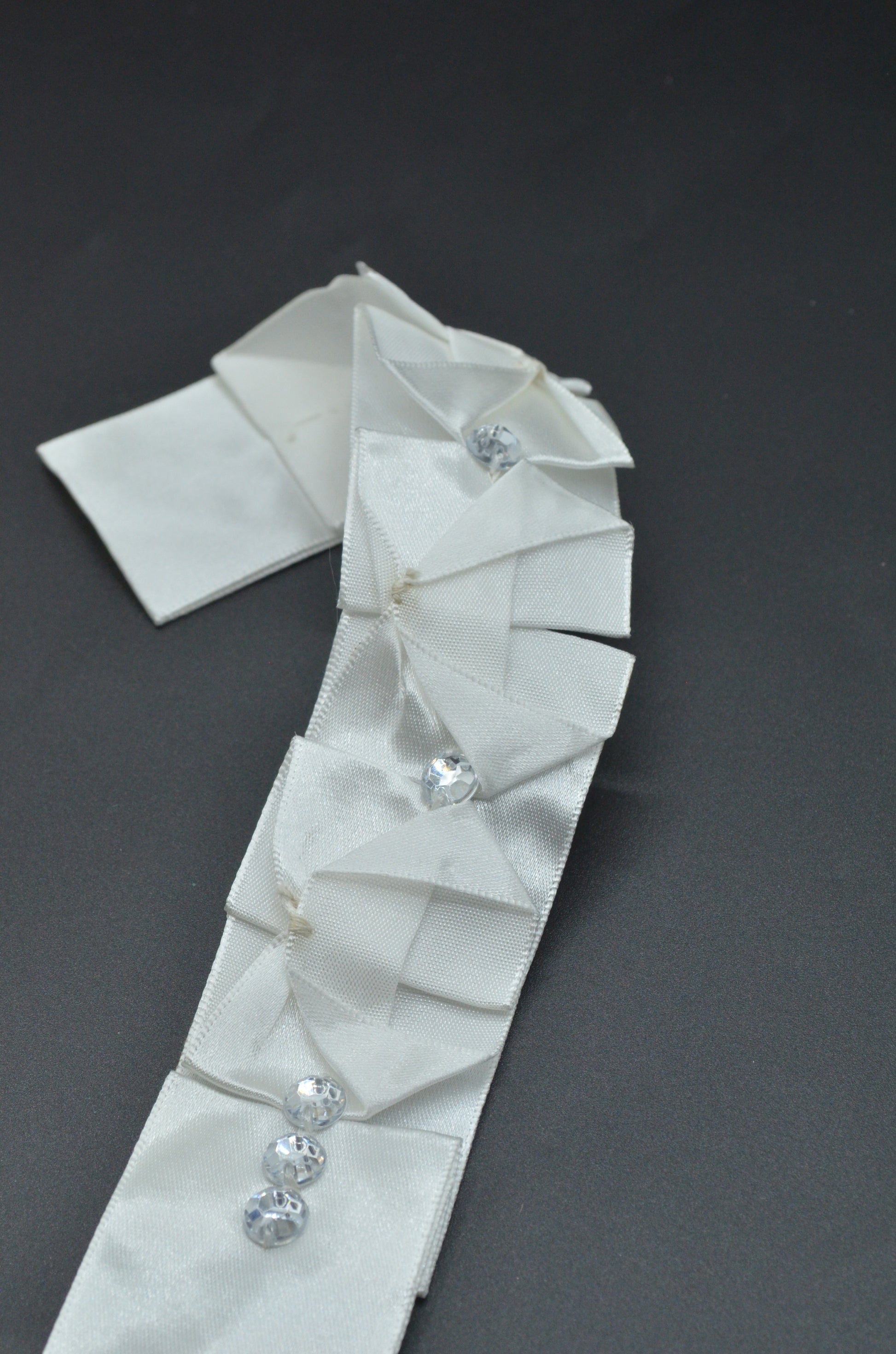 Aplicatie Manseta Satinata Cu Pietre, 4x25cm, Alb