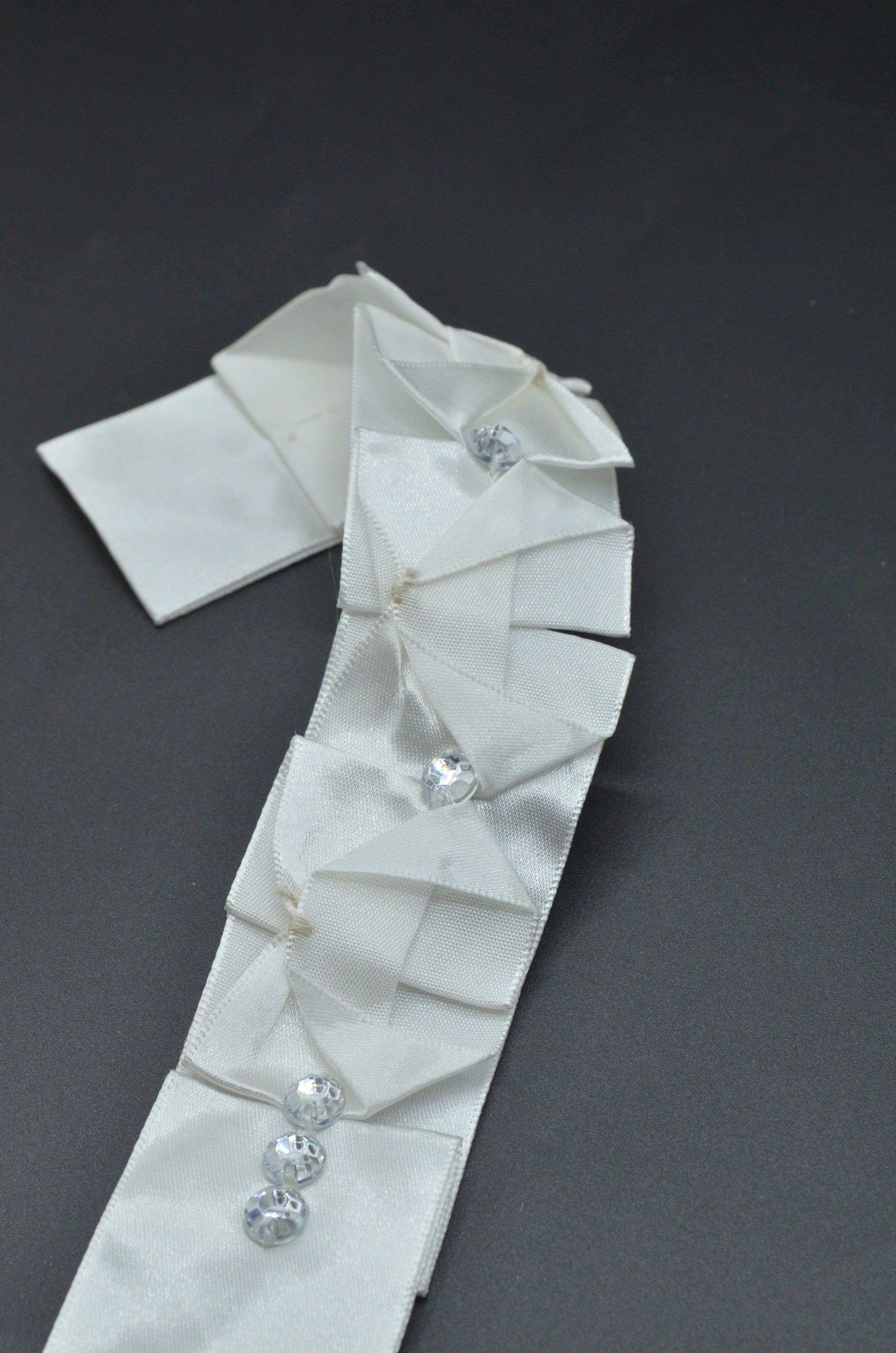 Aplicatie Manseta Satinata Cu Pietre, 4x25cm, Alb