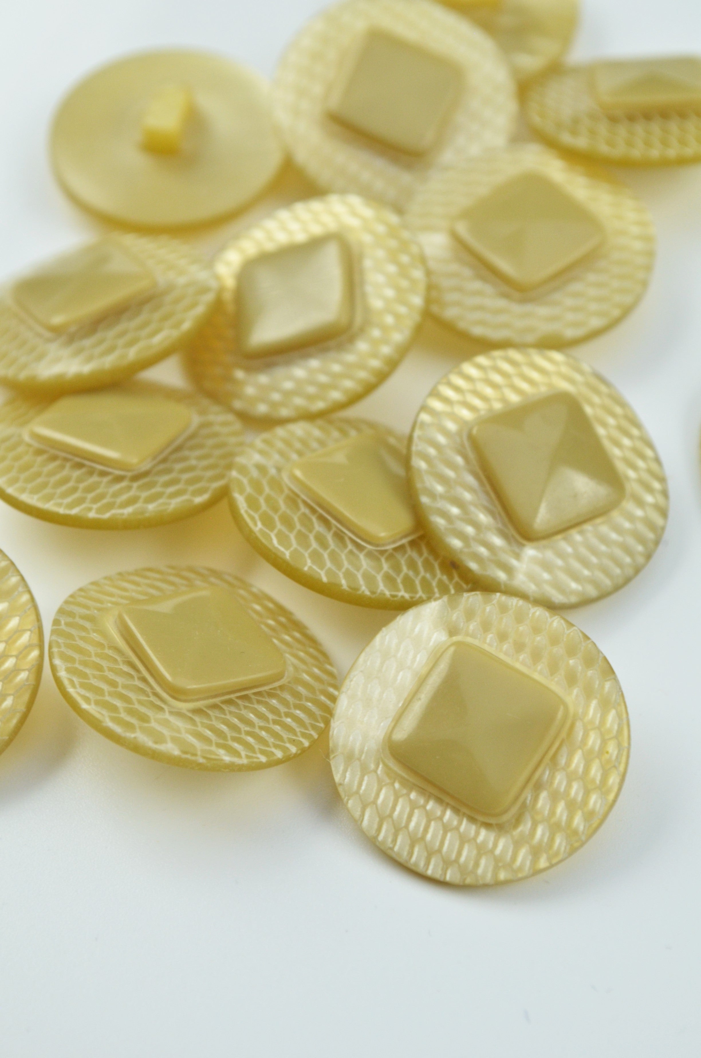Nasturi De Plastic 22mm