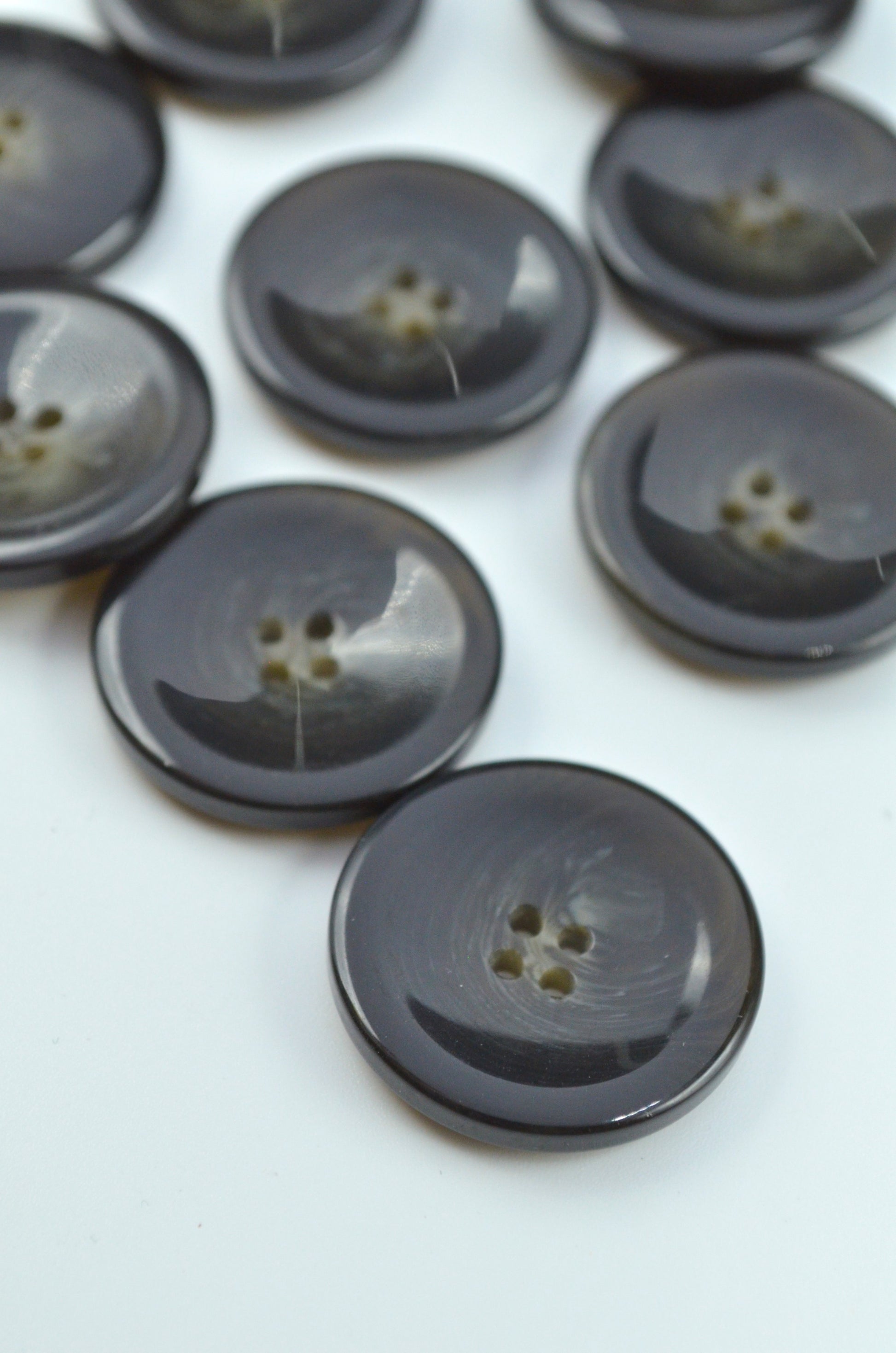 Nasturi De Plastic 23mm, Maro