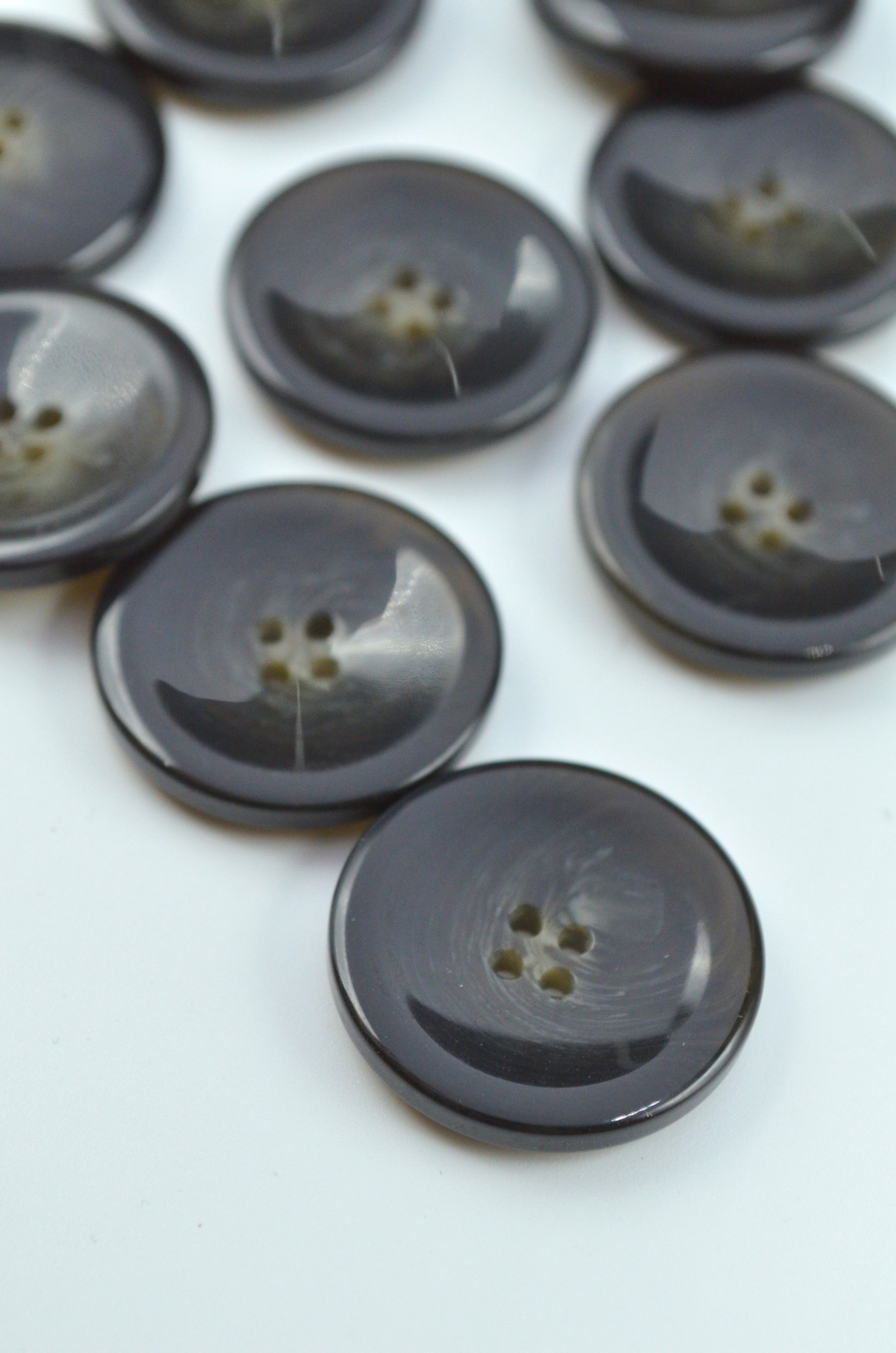 Nasturi De Plastic 23mm, Maro