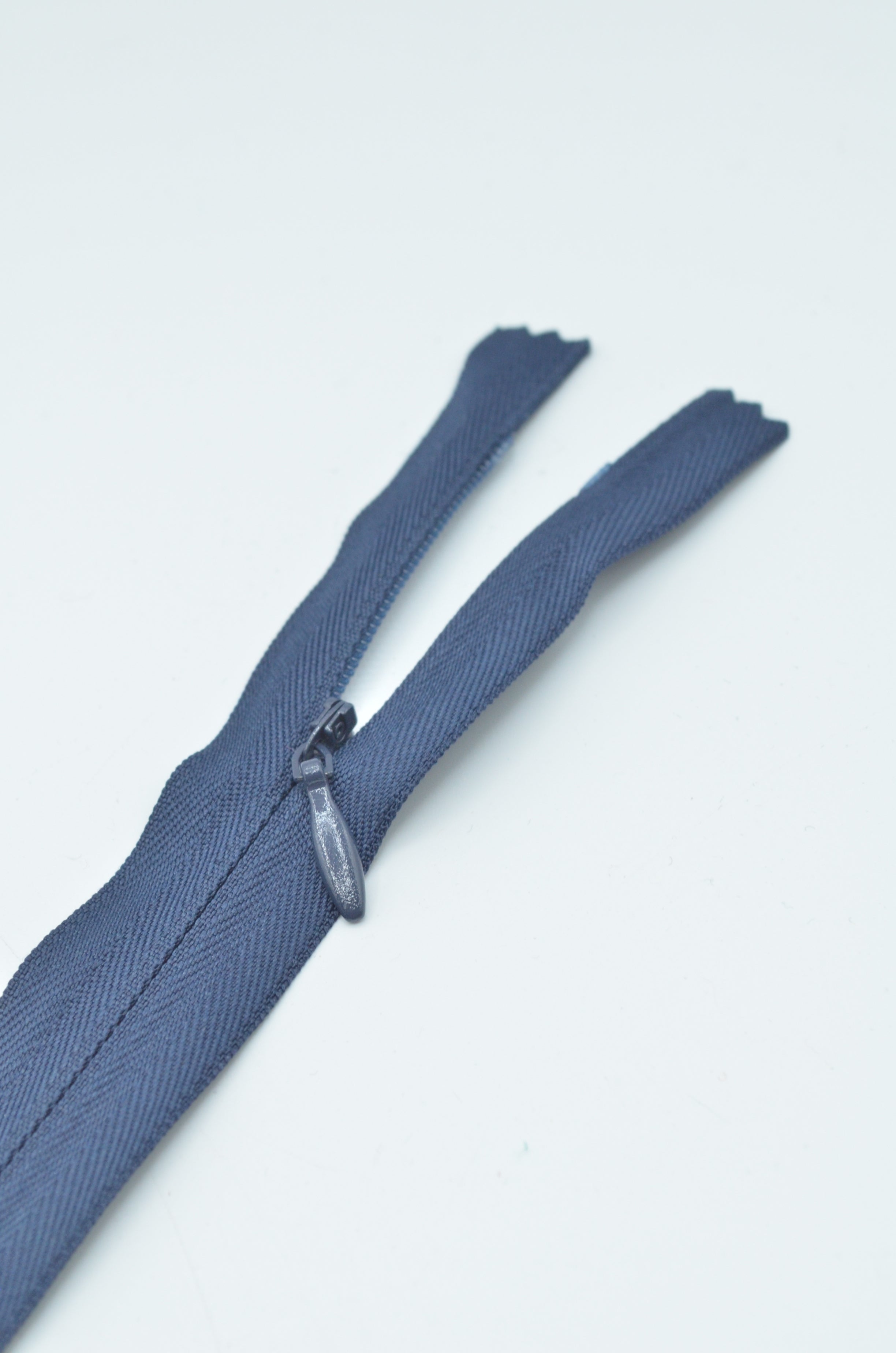 Fermoar Ascuns Pe Panza 60cm, Bleumarin