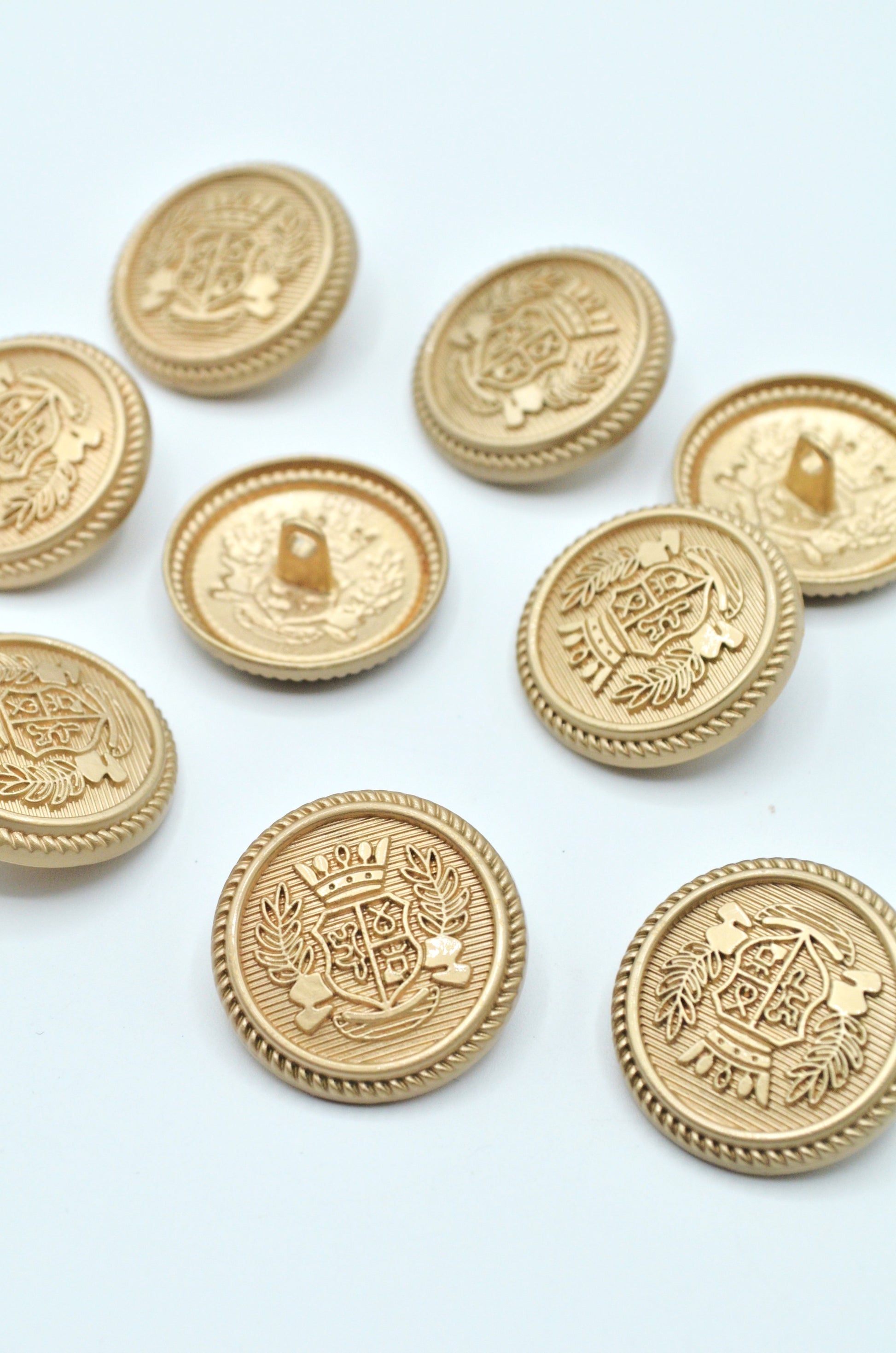 Nasturi Metalici, Auriu Deschis Mat