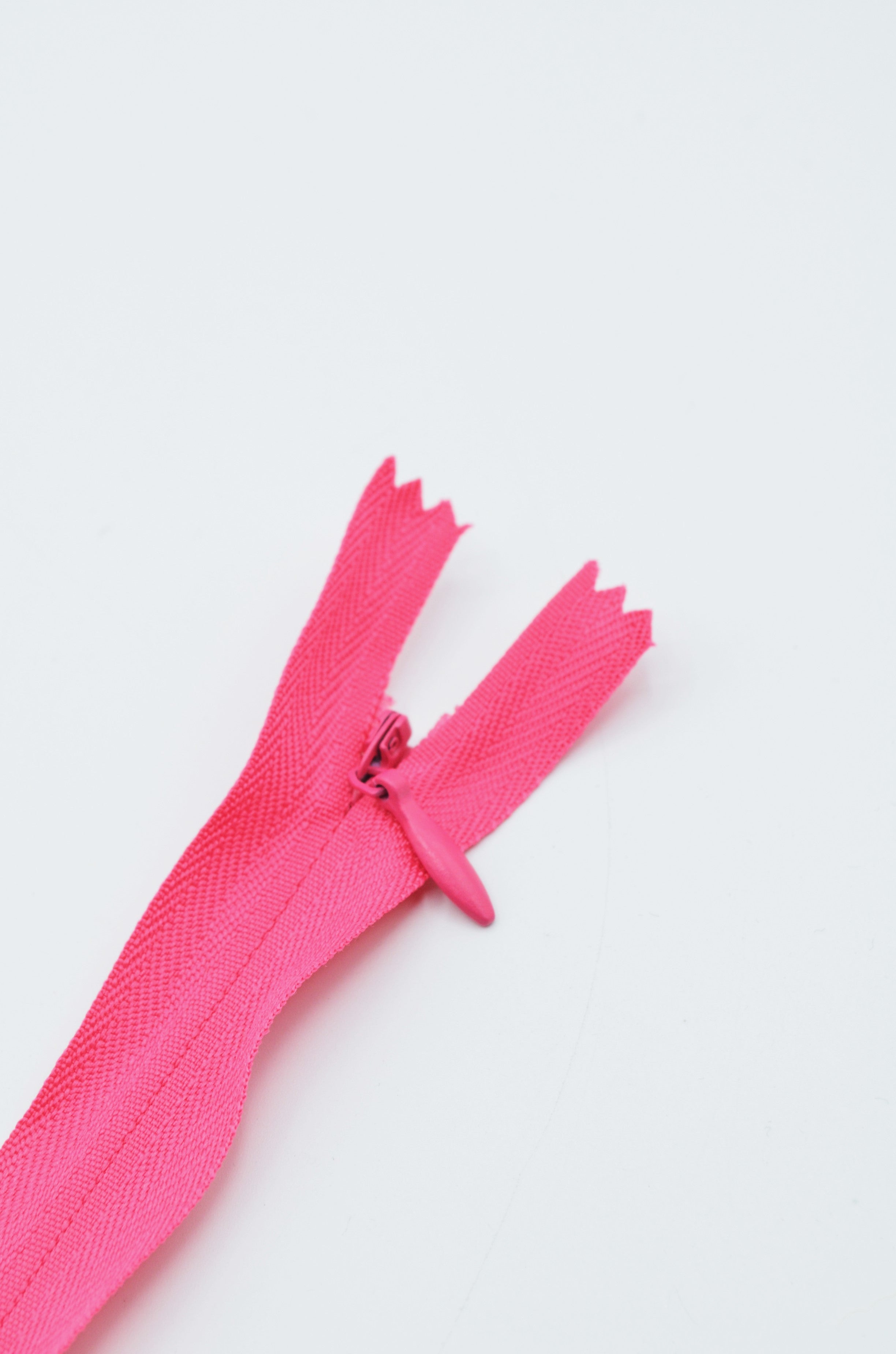 Fermoar Ascuns Pe Panza 60cm, Fucsia