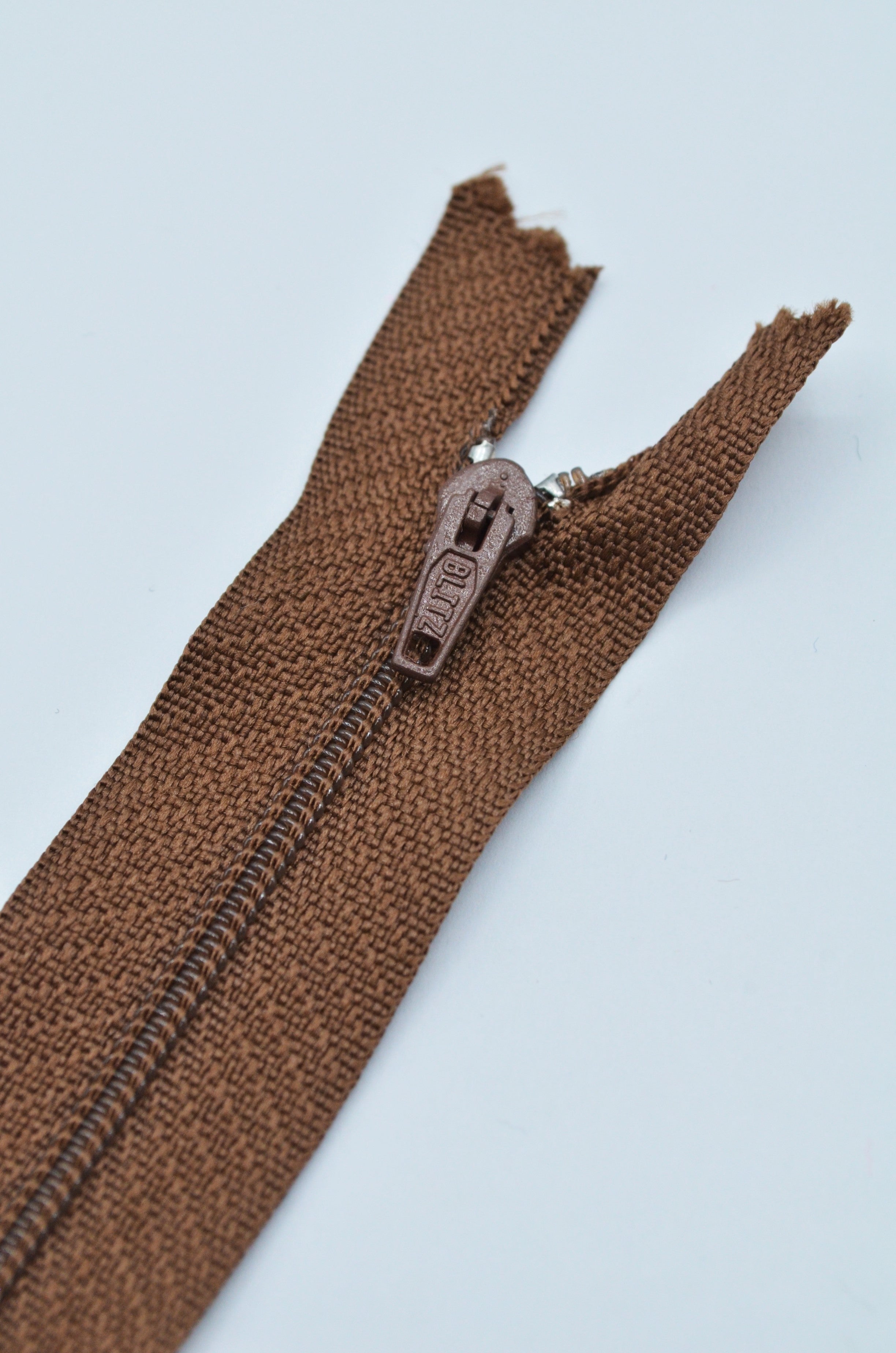 Fermoar De Plastic Fix 3mm, 20cm, Maro