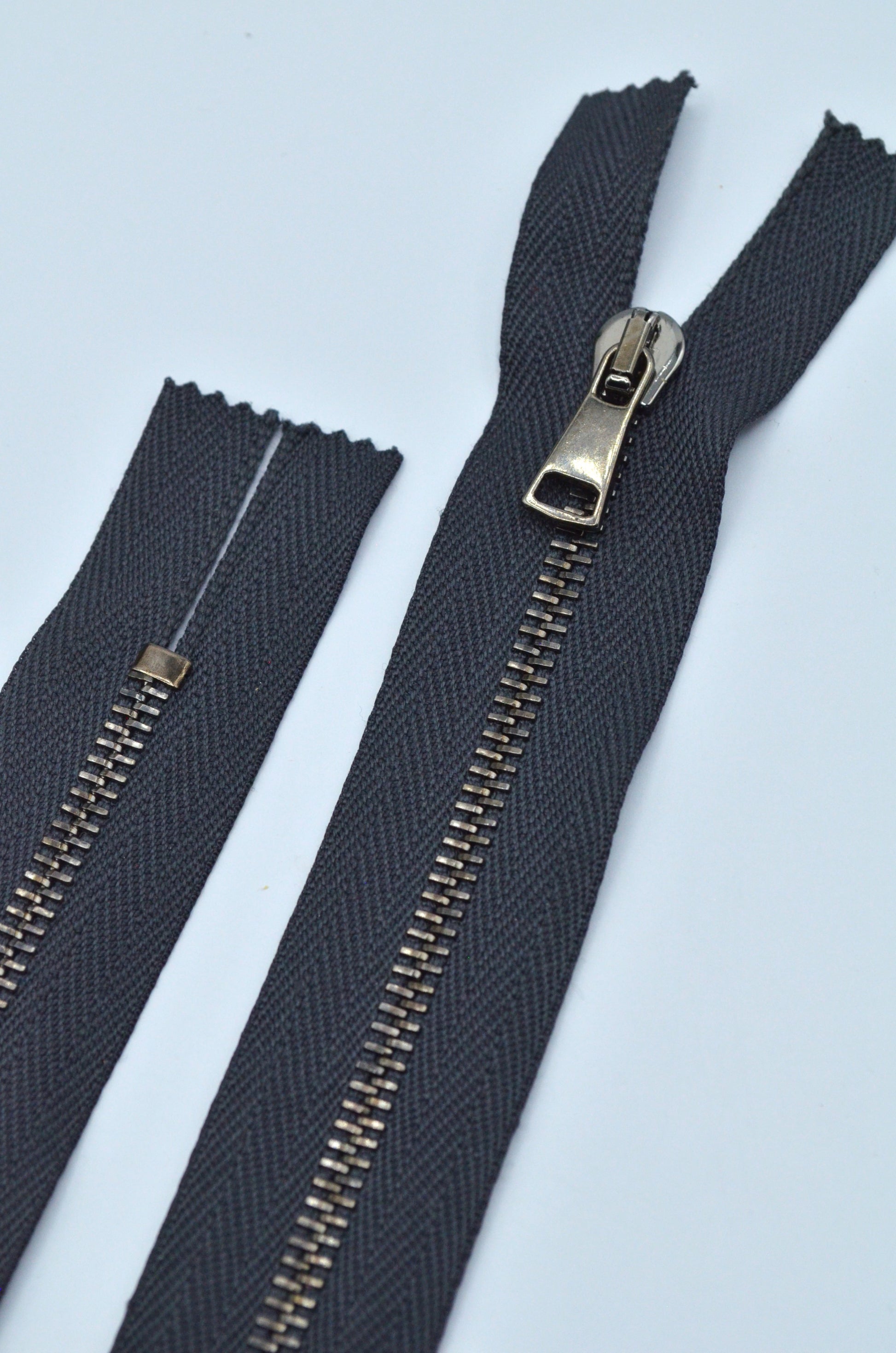 Fermoar Metalic 4mm Fix, 60cm Gri
