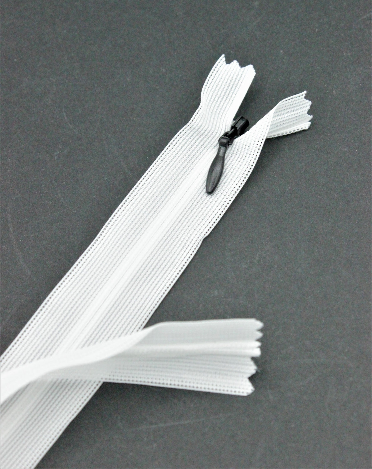 Fermoar Ascuns, 58cm, Alb Cu Cheita Neagra