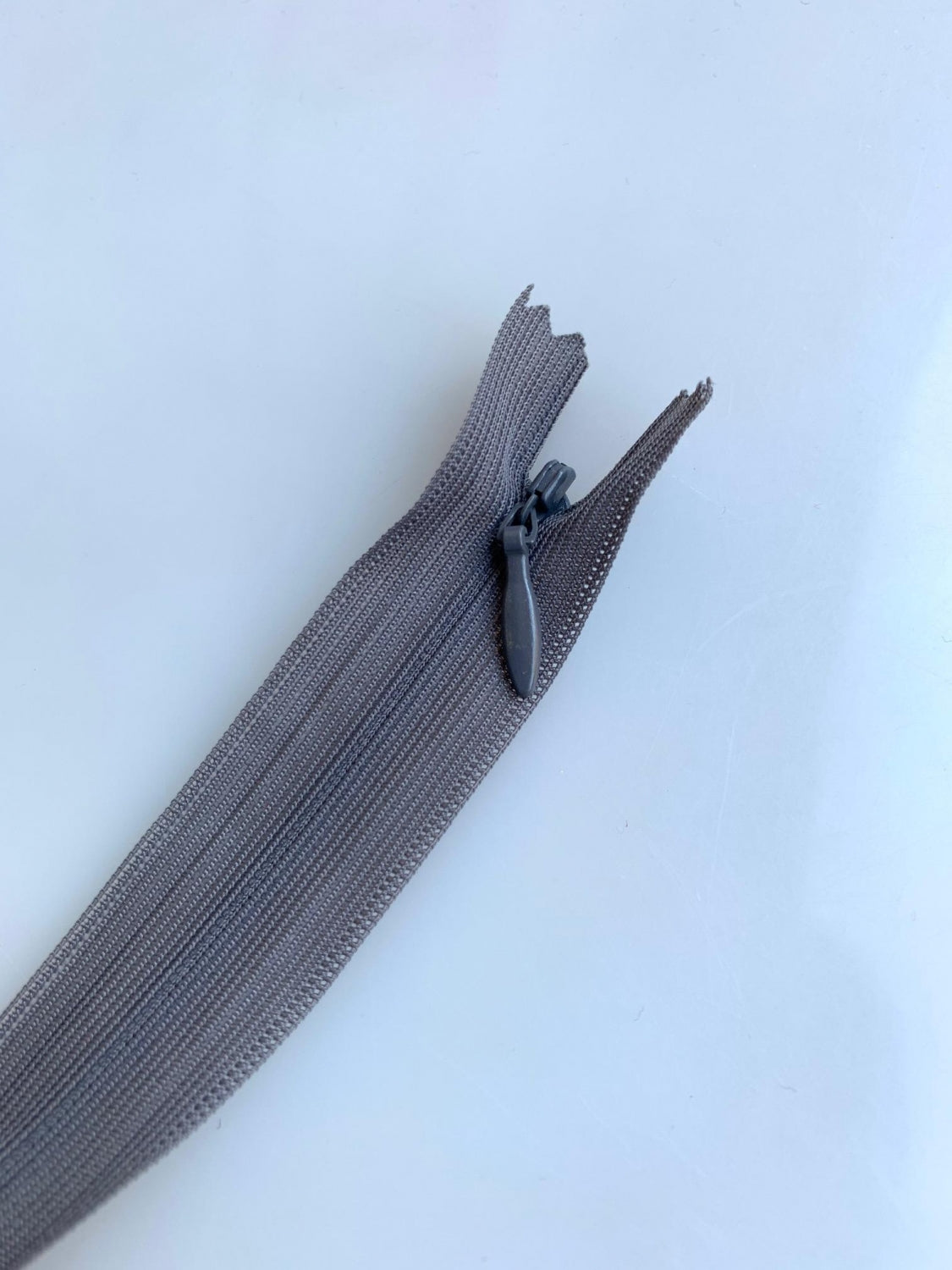 Fermoar Ascuns Gri, 34cm