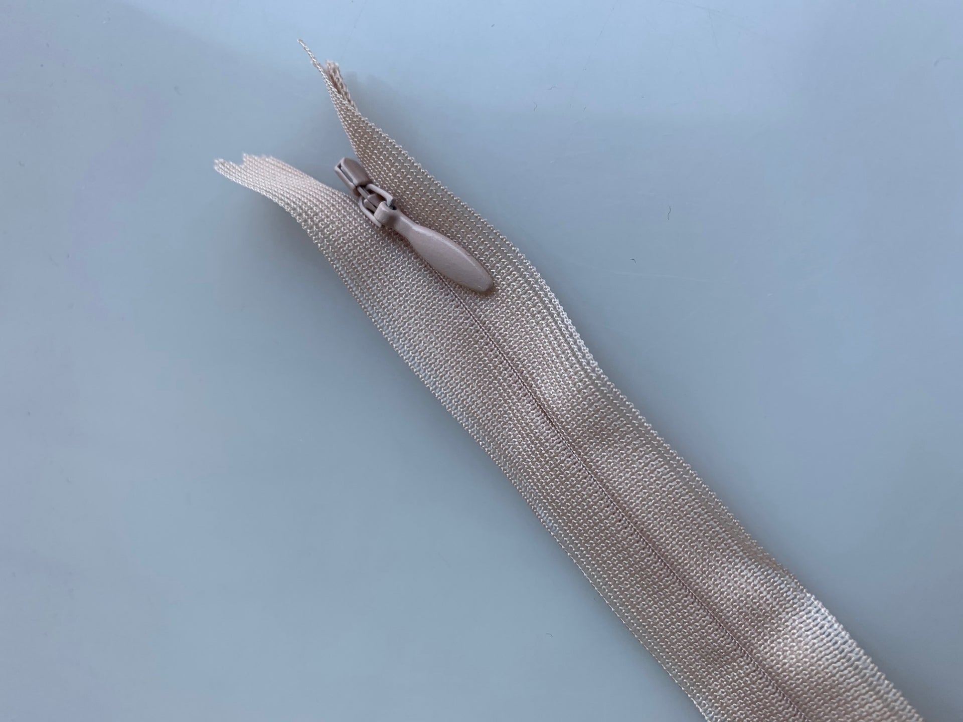 Fermoar Ascuns Nude Roze, 24cm