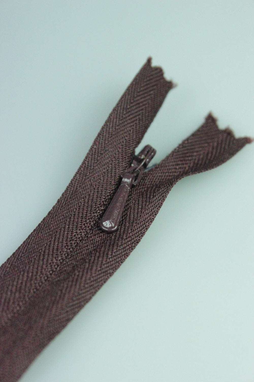 Fermoar Ascuns Pe Panza, 19cm, Grena