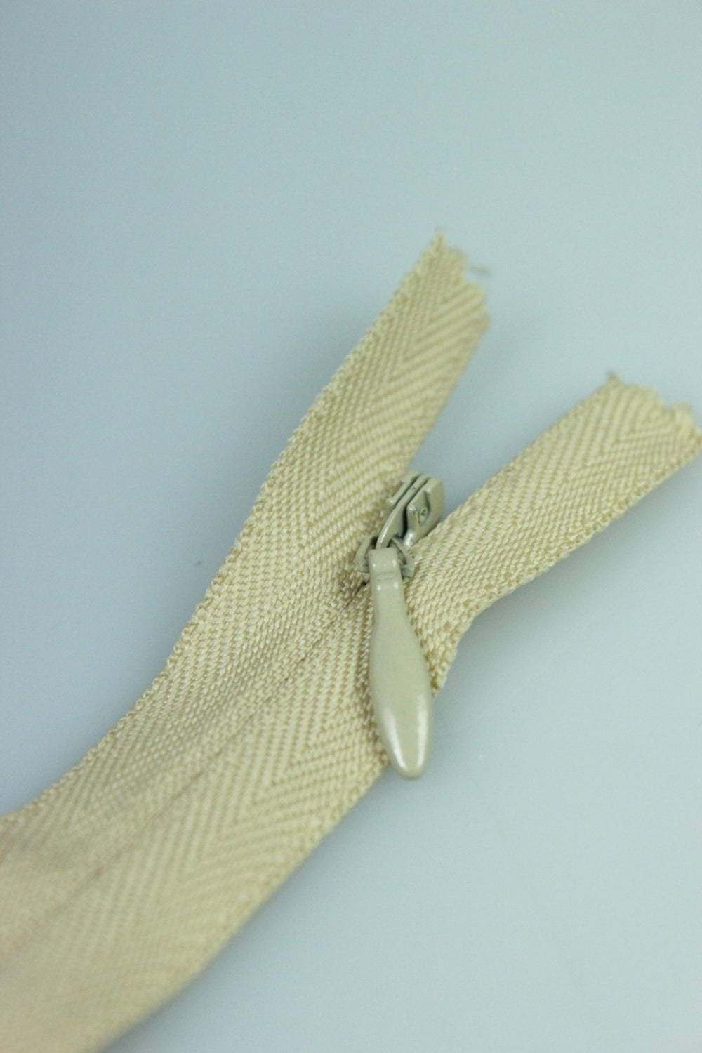 Fermoar Ascuns Pe Panza, 25cm, Bej