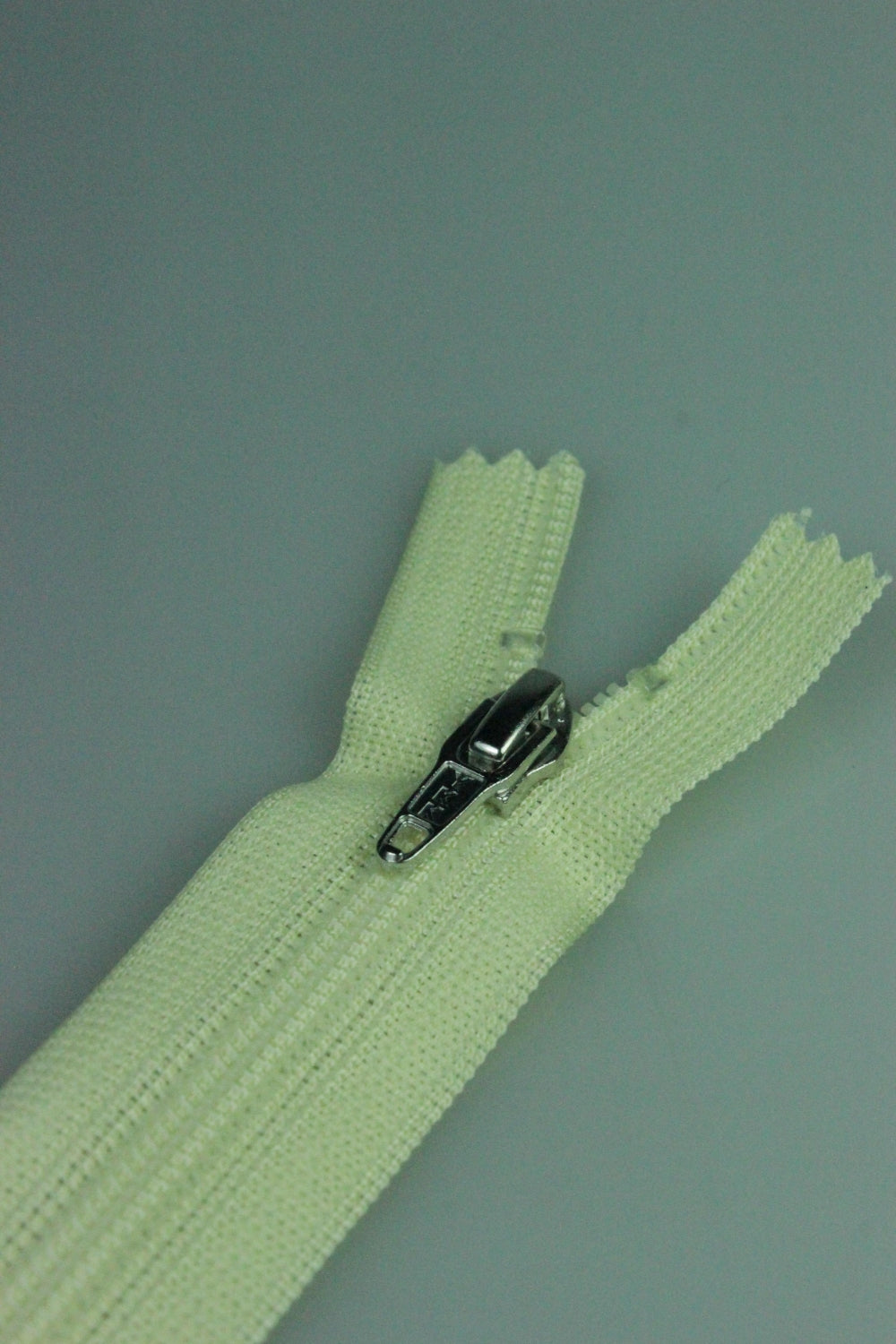 Fermoar De Plastic 14cm, Galben Pastel (10 Buc)