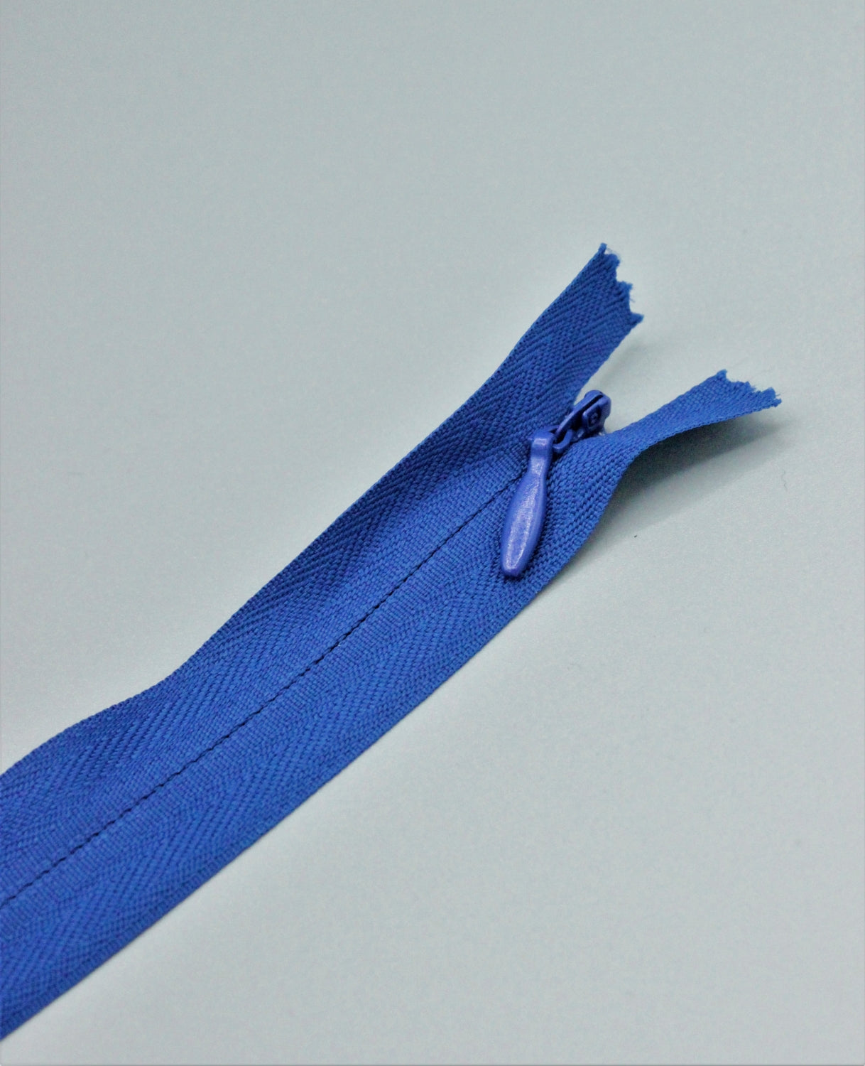 Fermoar Pe Panza Ascuns, 21cm, Albastru