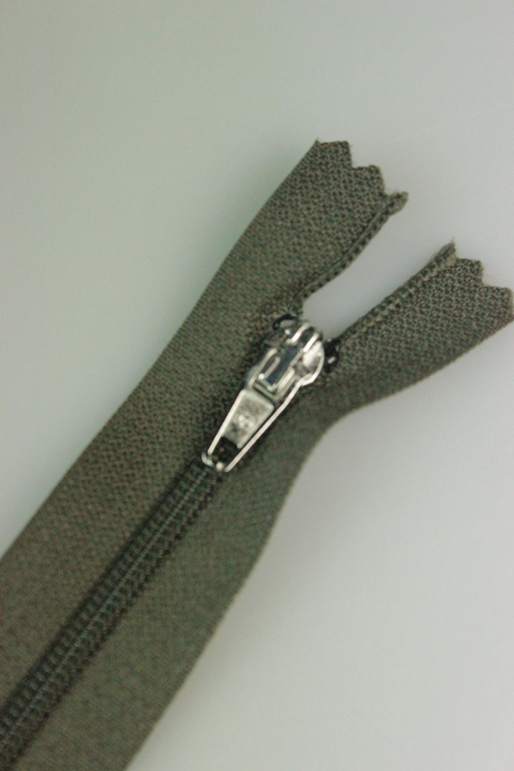 Fermoar Plastic Fix, 3mm, 12cm, Maro