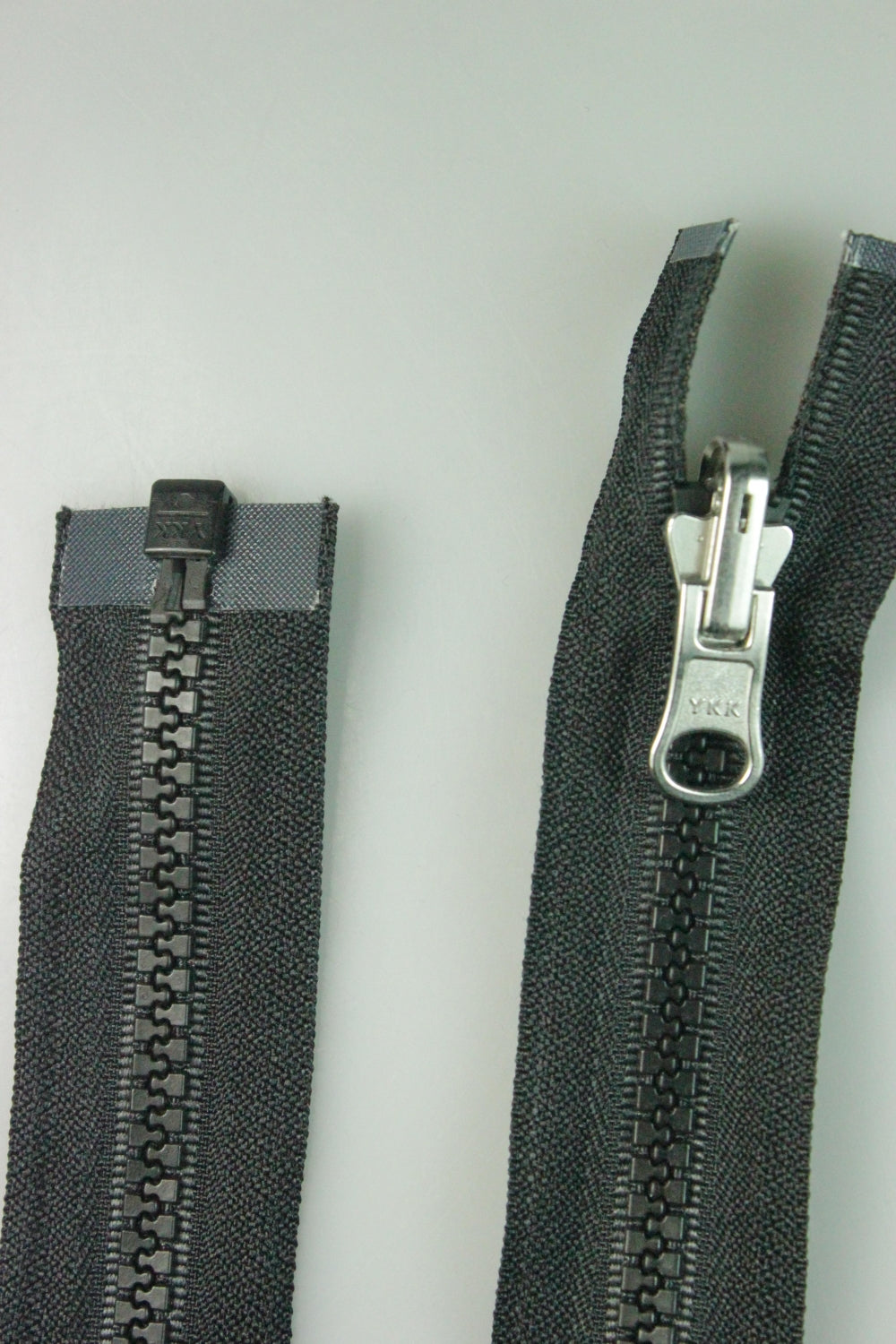 Fermoar YKK De Plastic Injectat 5mm Detasabil, Cursor Reversibil, 62cm, Negru
