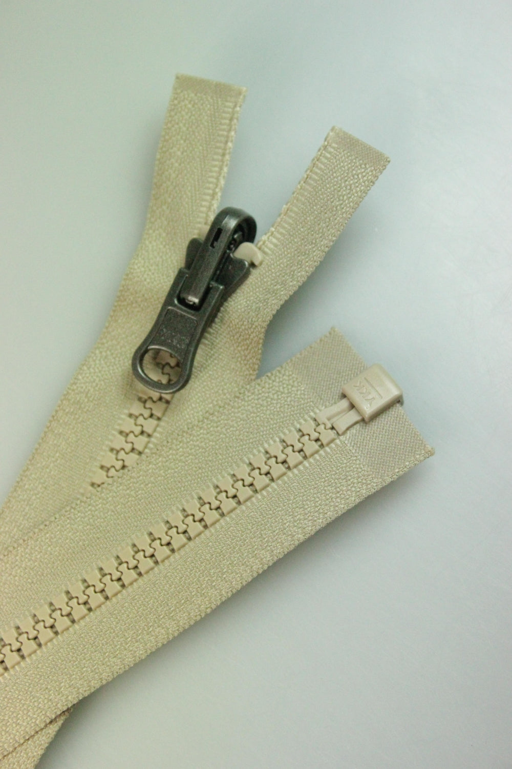 Fermoar YKK Injectat Reversibil, 60cm, 5mm, Bej
