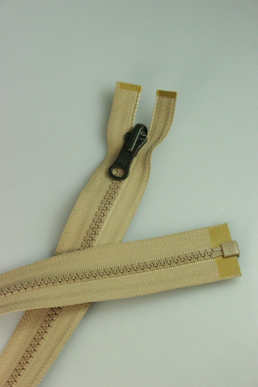 Fermoar YKK Injectat Reversibil, 63cm, 5mm, Bej