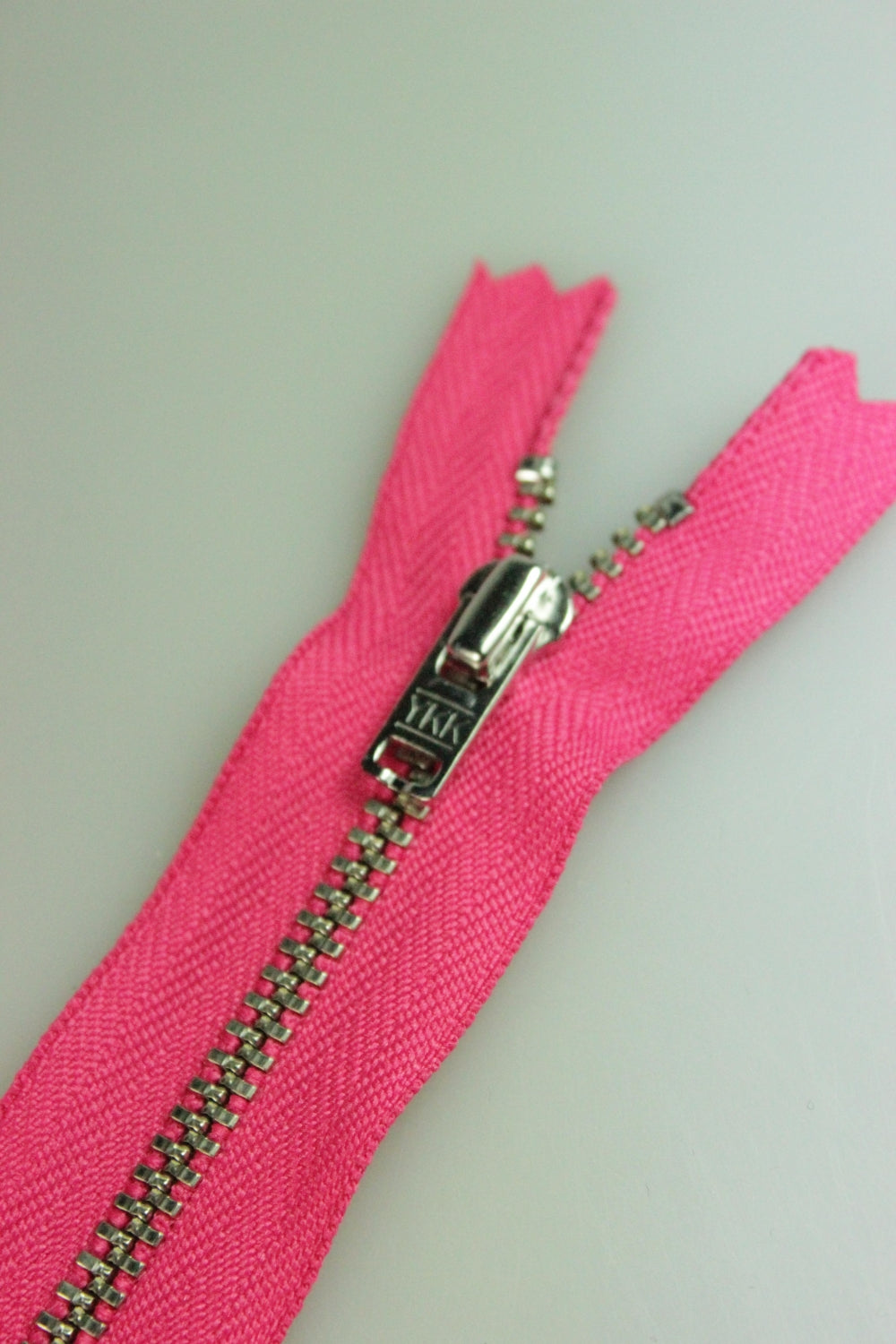 Fermoar YKK Metalic Fix, 11cm, Fucsia