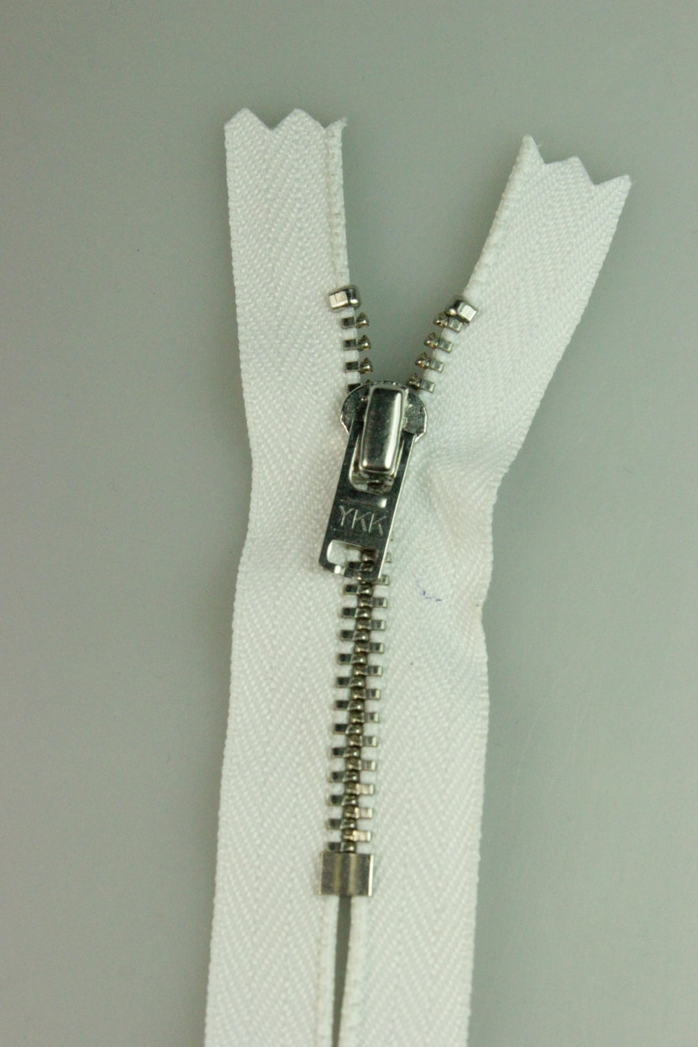 Fermoar YKK Metalic Fix, 7cm, Alb
