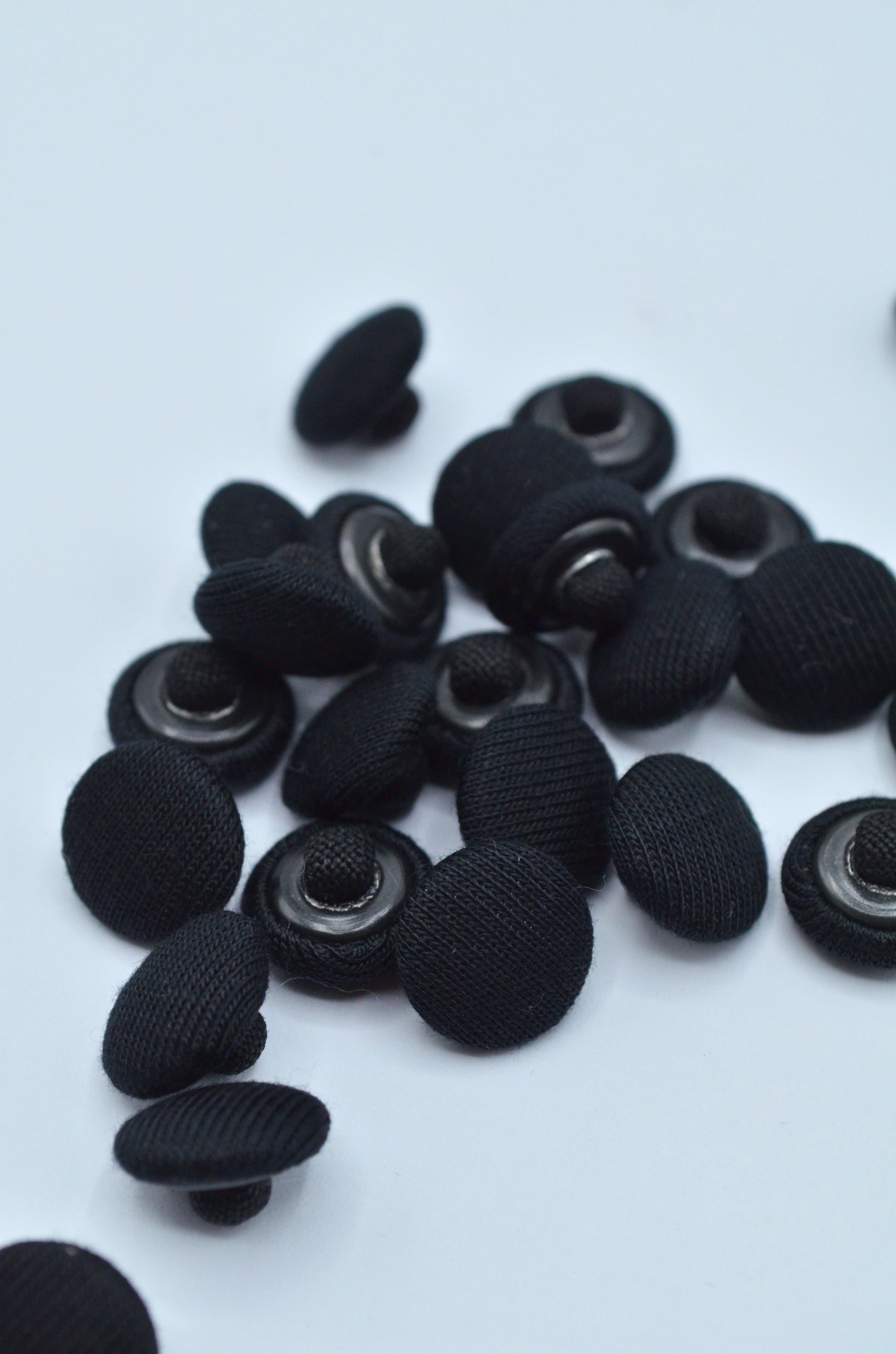 Nasturi Imbracati 11mm, Negru