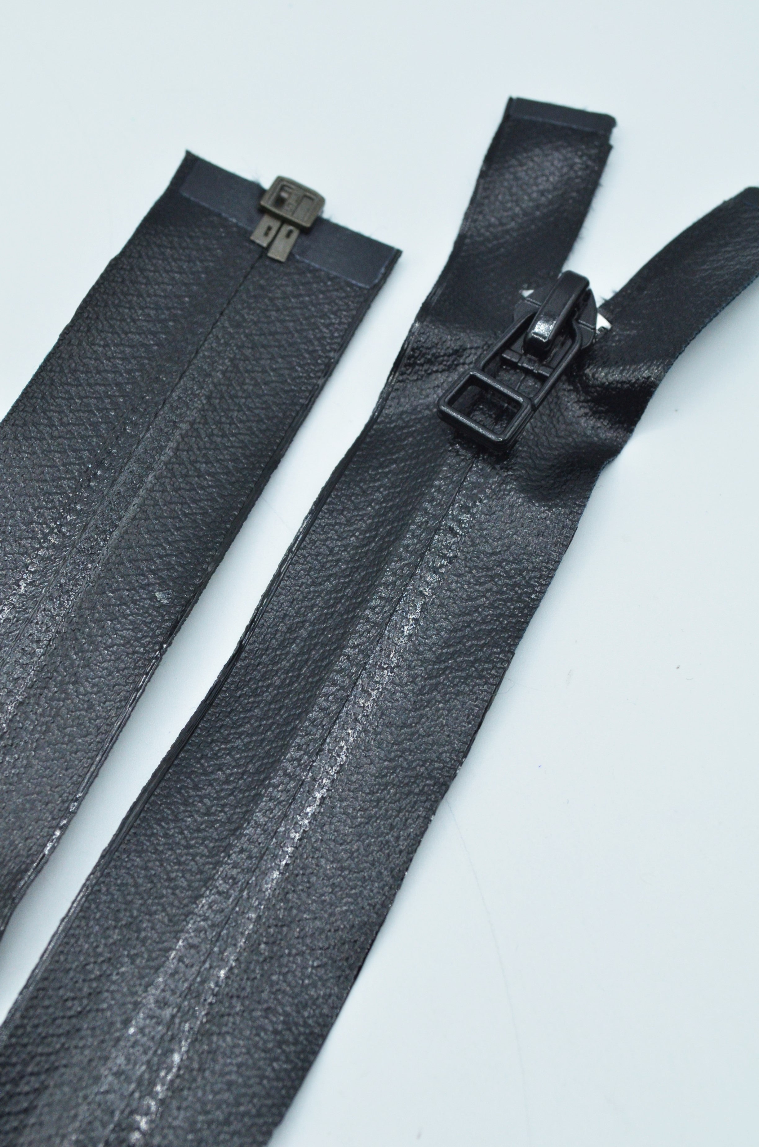 Fermoar Detasabil De Plastic YKK Impermeabil 66cm