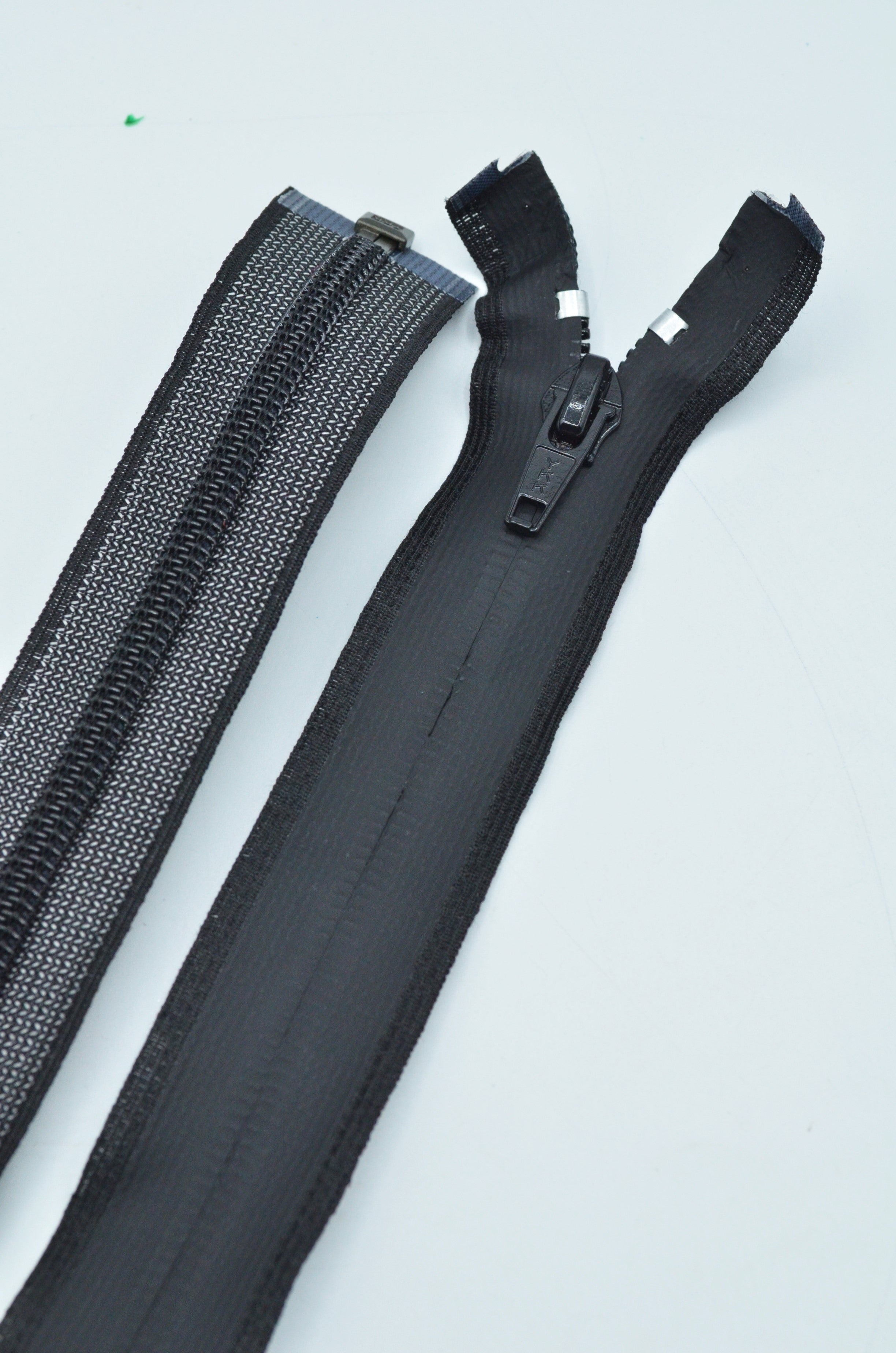 Fermoar Detasabil De Plastic YKK Impermeabil 66cm