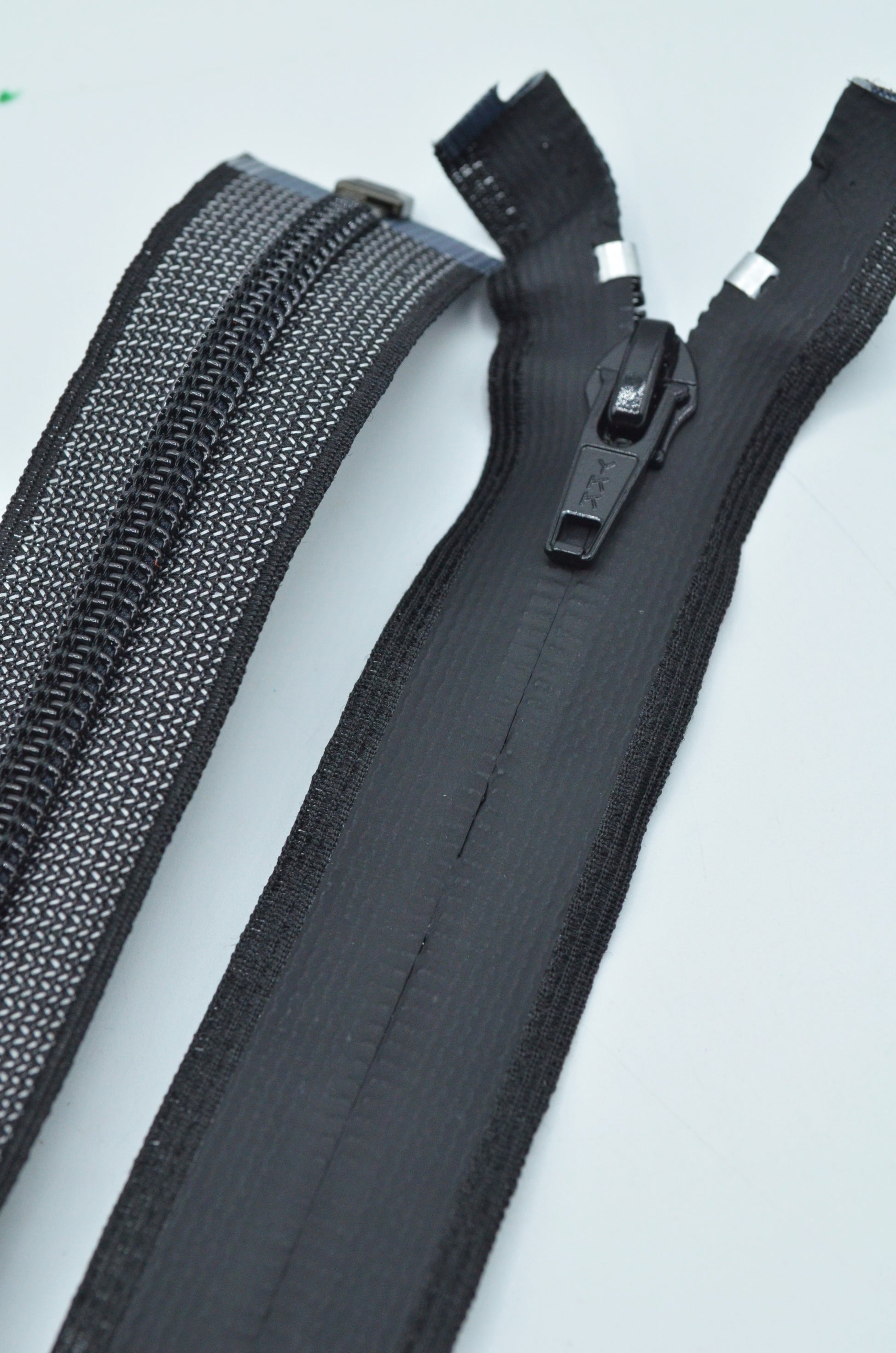 Fermoar Detasabil De Plastic YKK Impermeabil 66cm