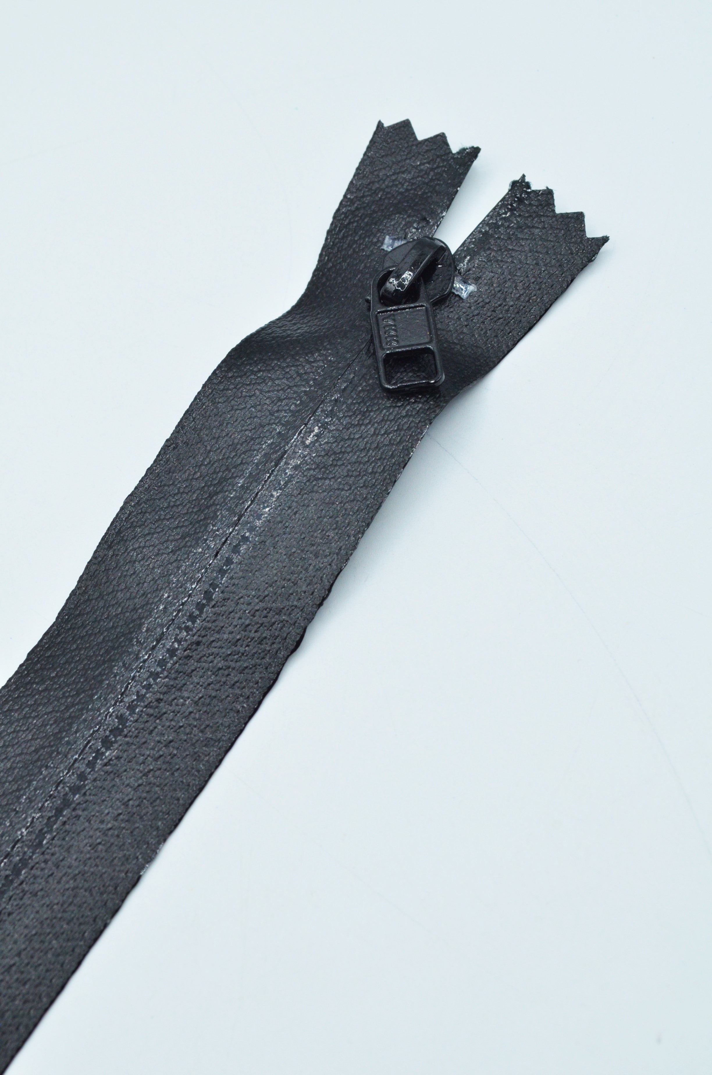 Fermoar De Plastic YKK FIX Impermeabil 22cm