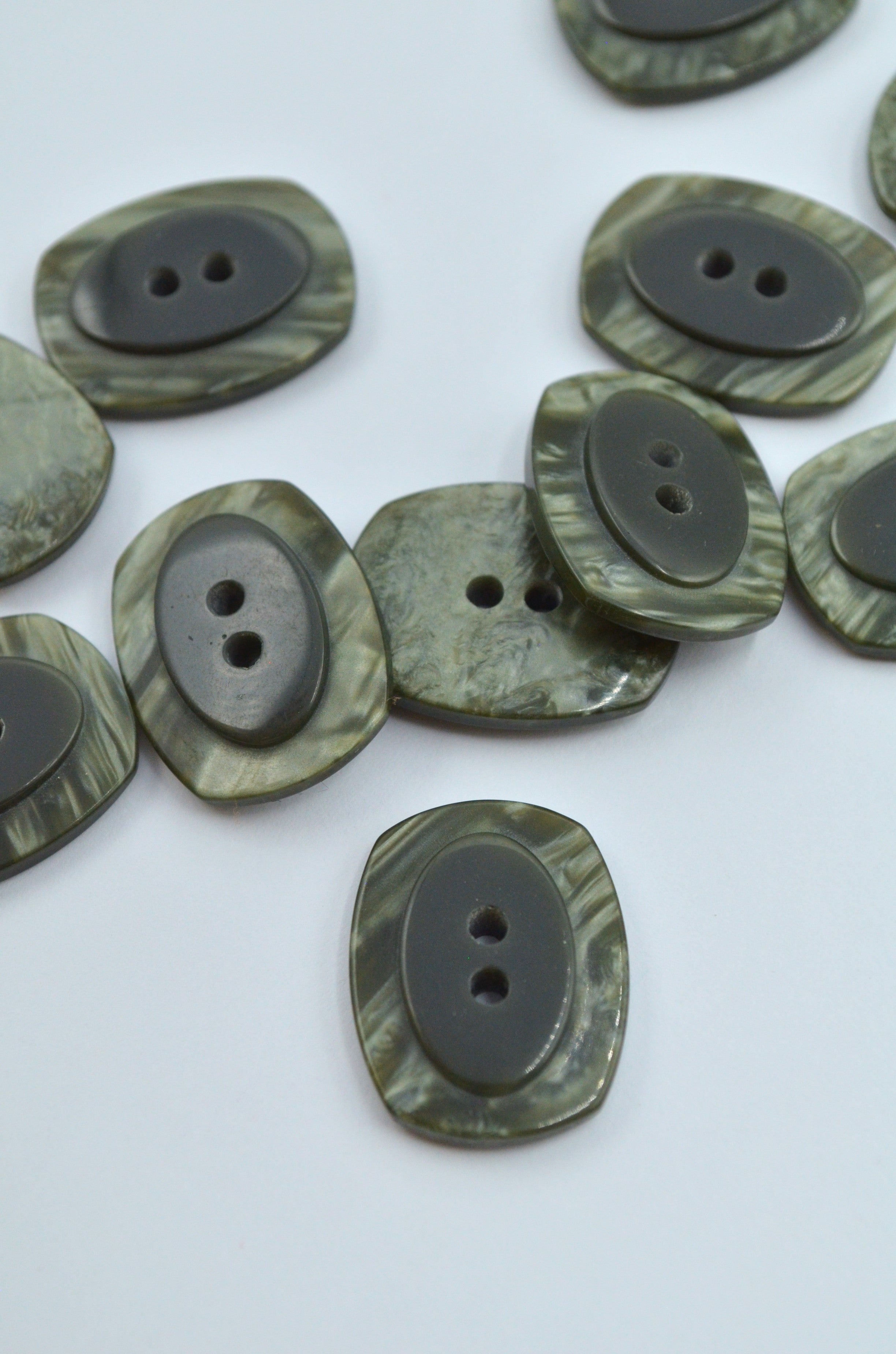 Nasturi De Plastic 23x17mm, Kaki
