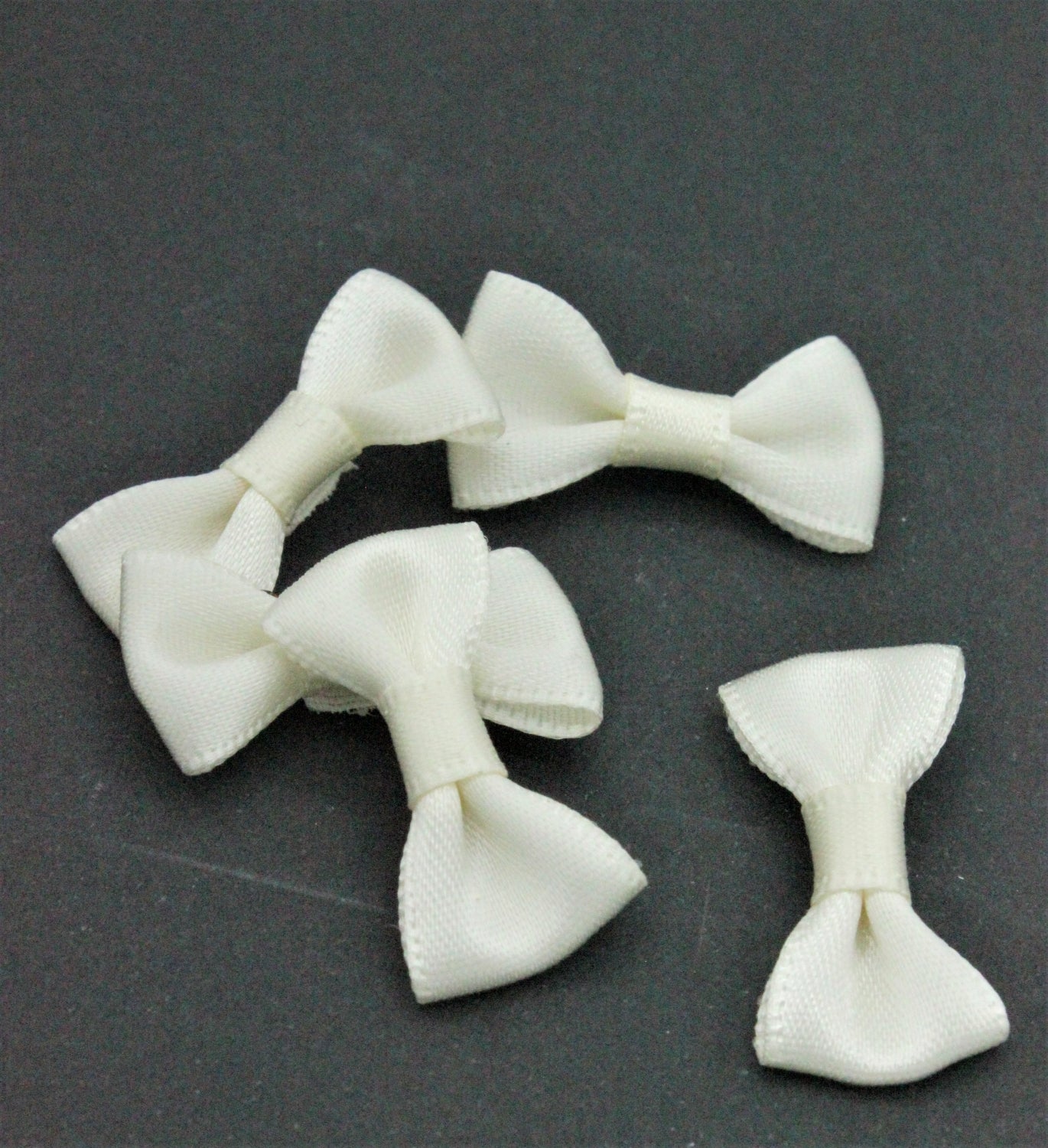 Fundita Din Saten, 30mm, Ivoire