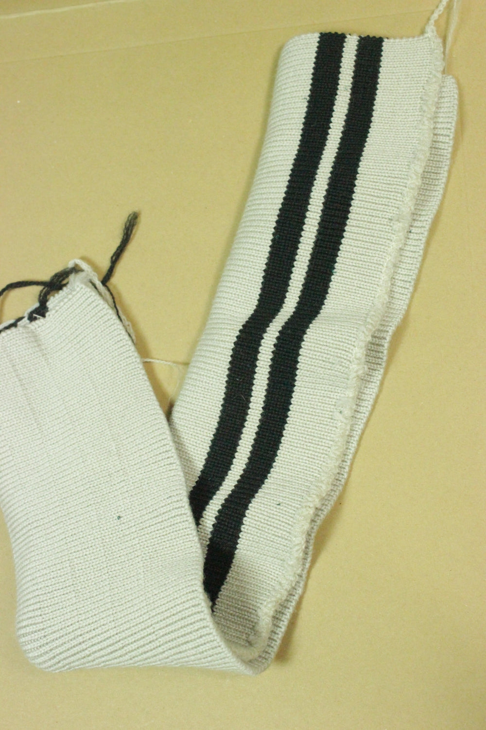 Guler Tricotat, 48x16cm, Bej Cu Negru
