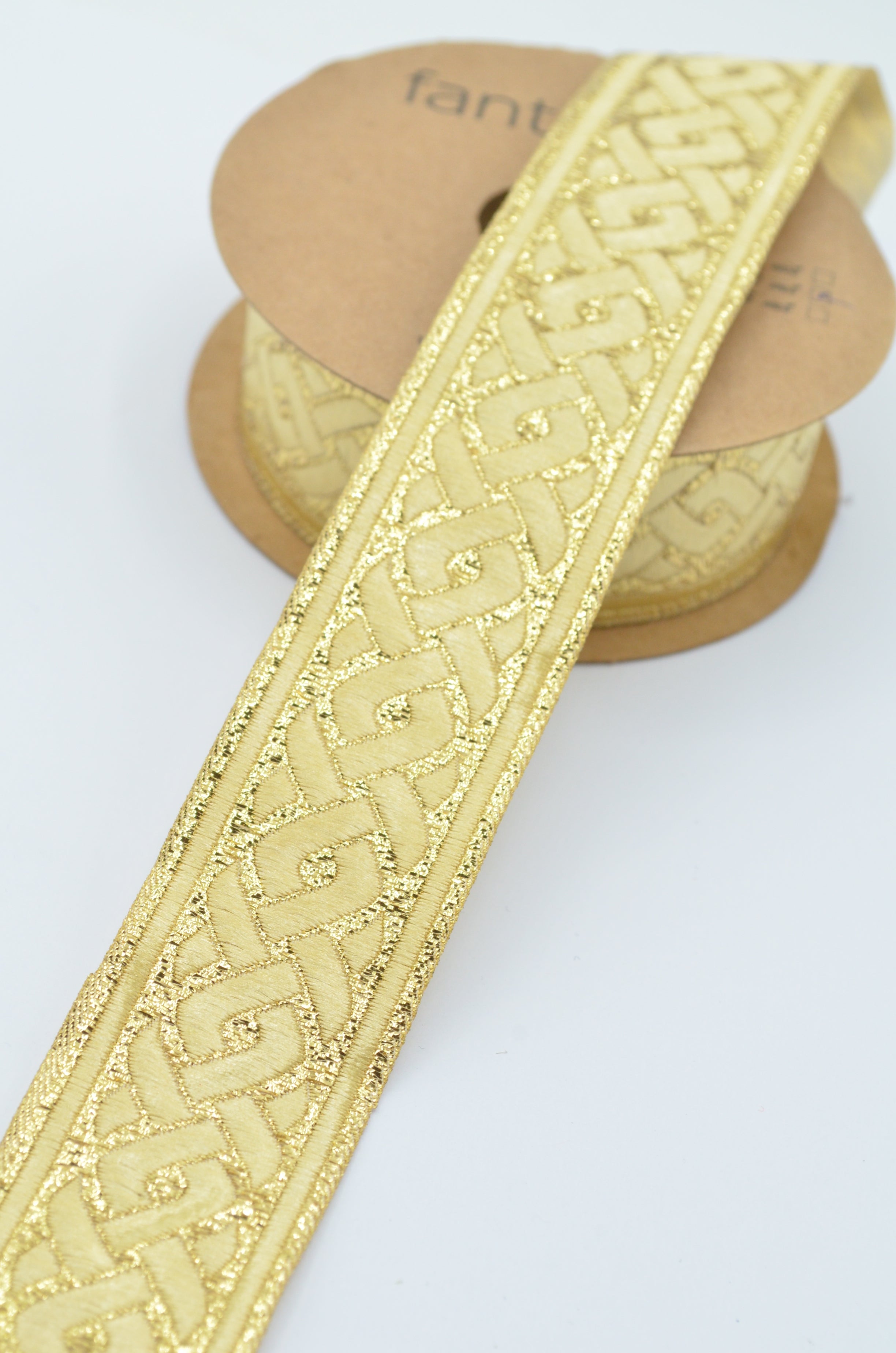 Panglica Decorativa Brodata, 3.40cm