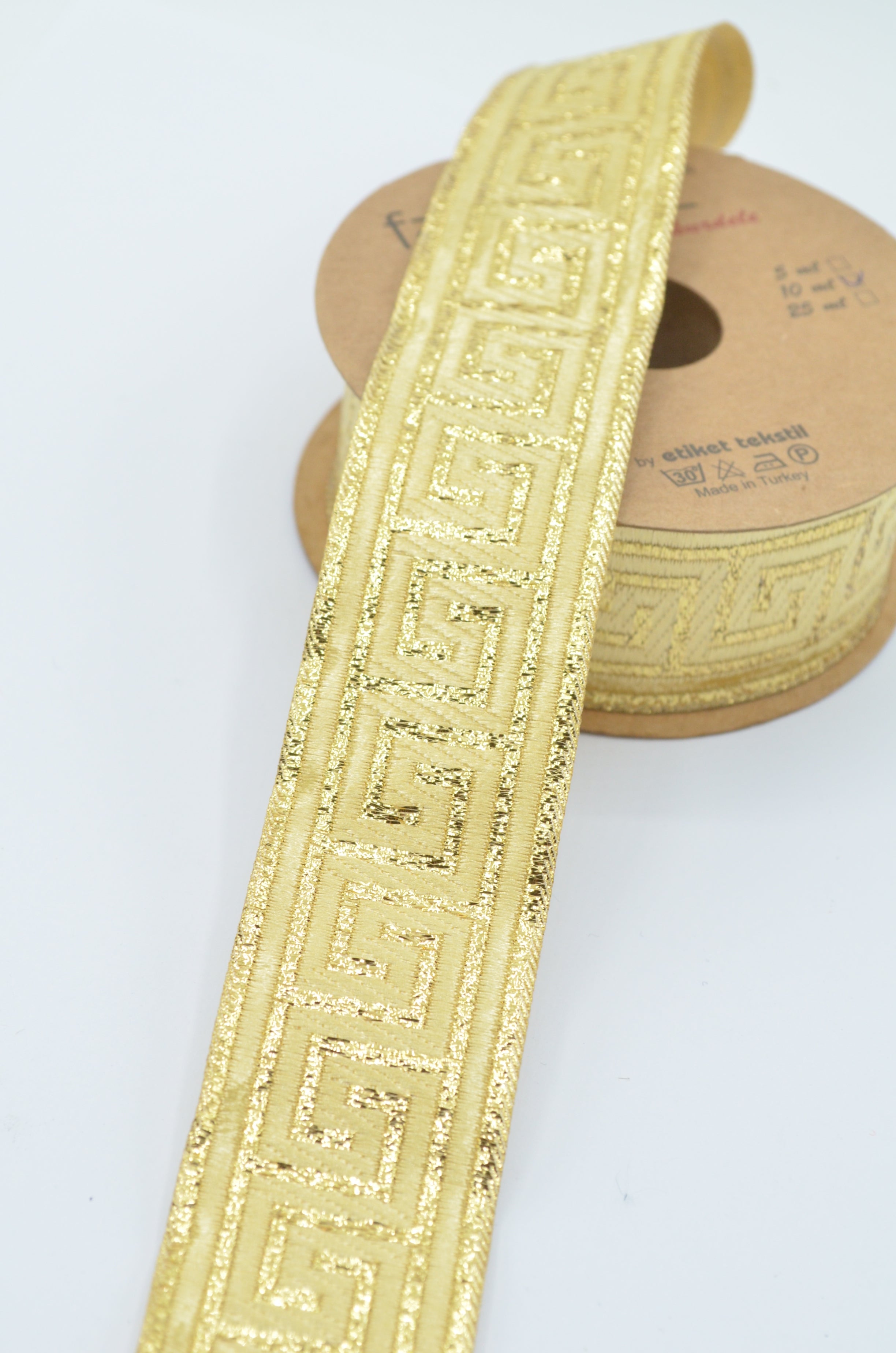 Panglica Decorativa Brodata, 3.40cm